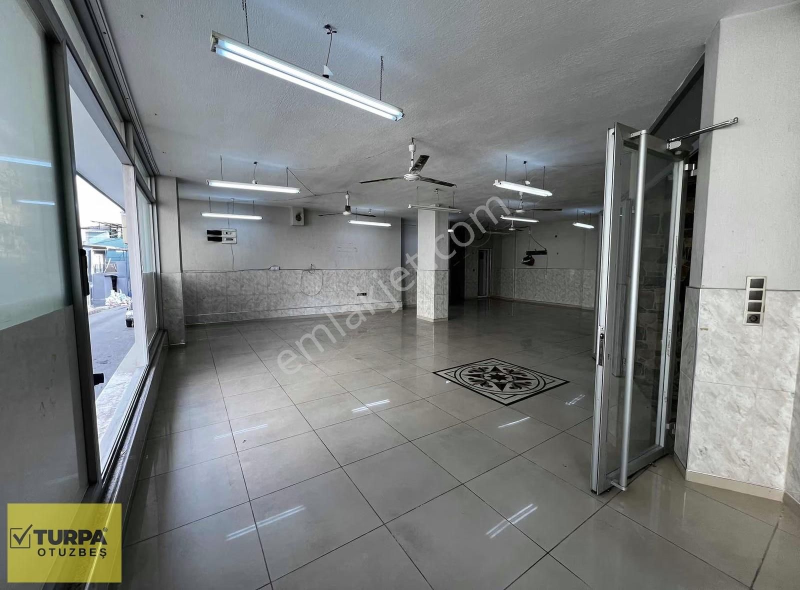 Turpa Otuzbeş'ten Köşe Konum Ferah Kiralık Dükkan 120 M² - Görsel 9
