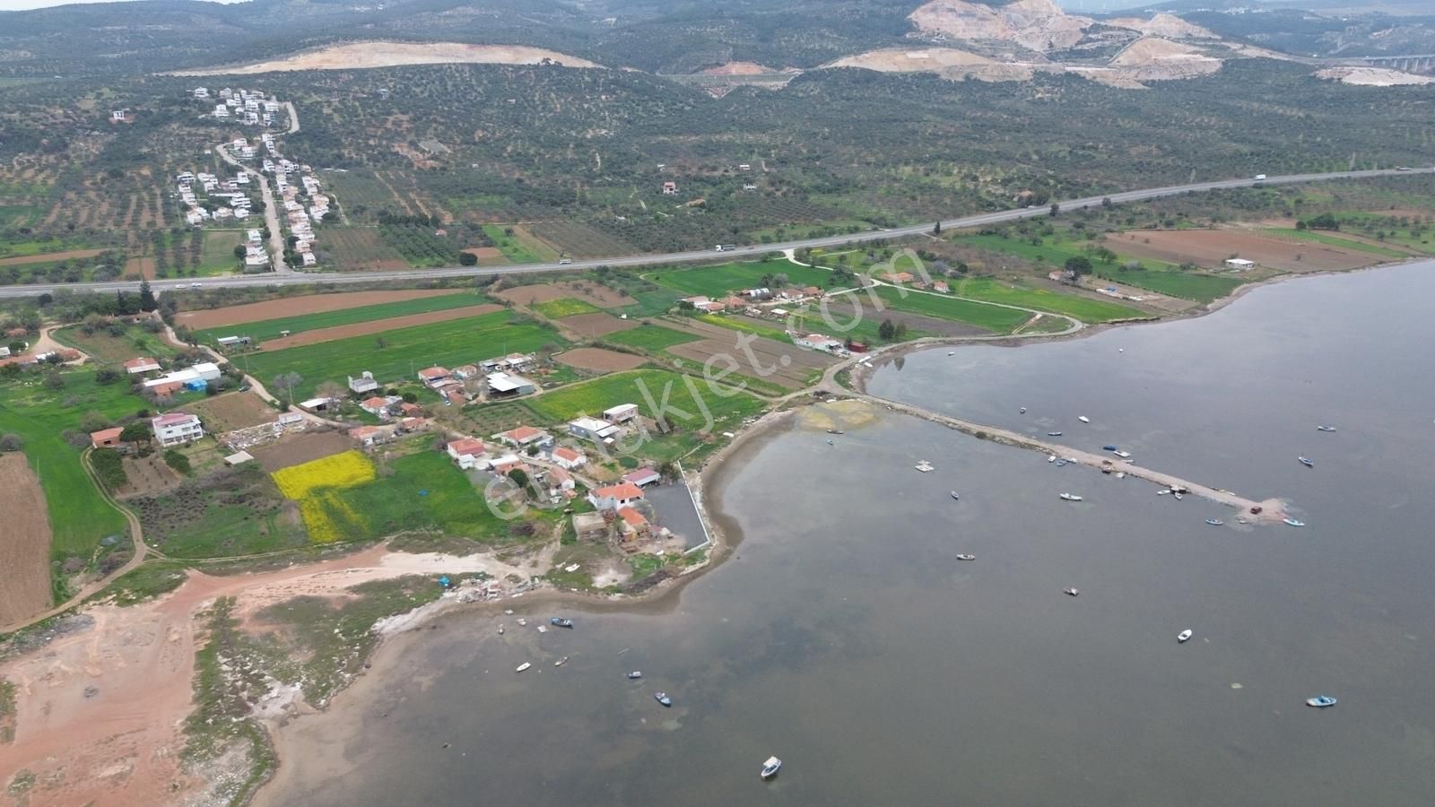 Realiva'dan Zeytindağda Denize Sıfır Satılık Tarla - Görsel 2