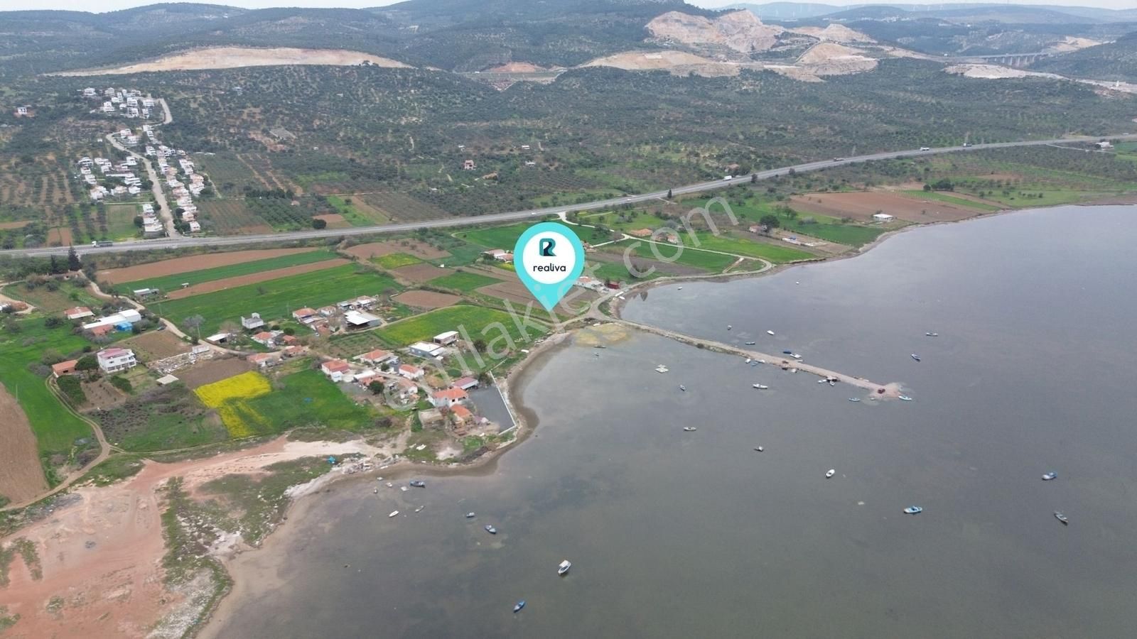 Realiva'dan Zeytindağda Denize Sıfır Satılık Tarla - Görsel 4