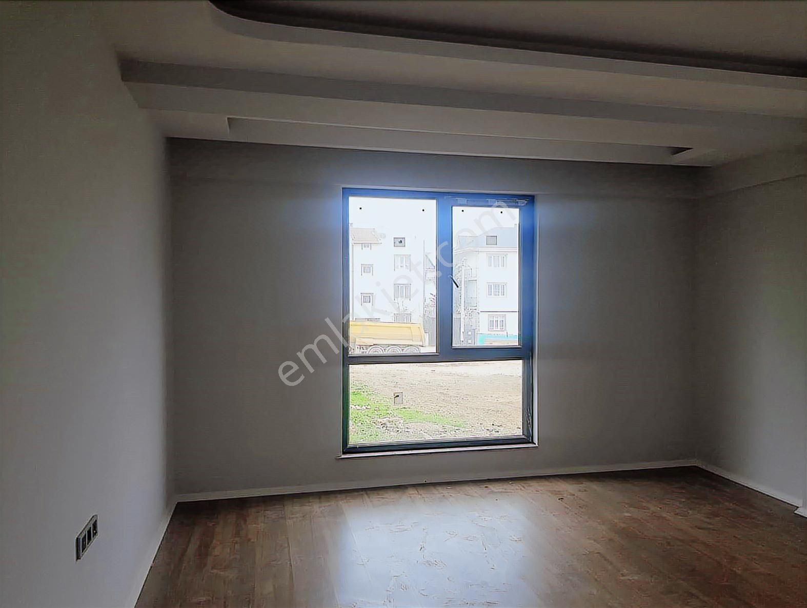 Kariyer'den Akhisarda Satılık Otopark Üstü 2+1 Daire - Görsel 14