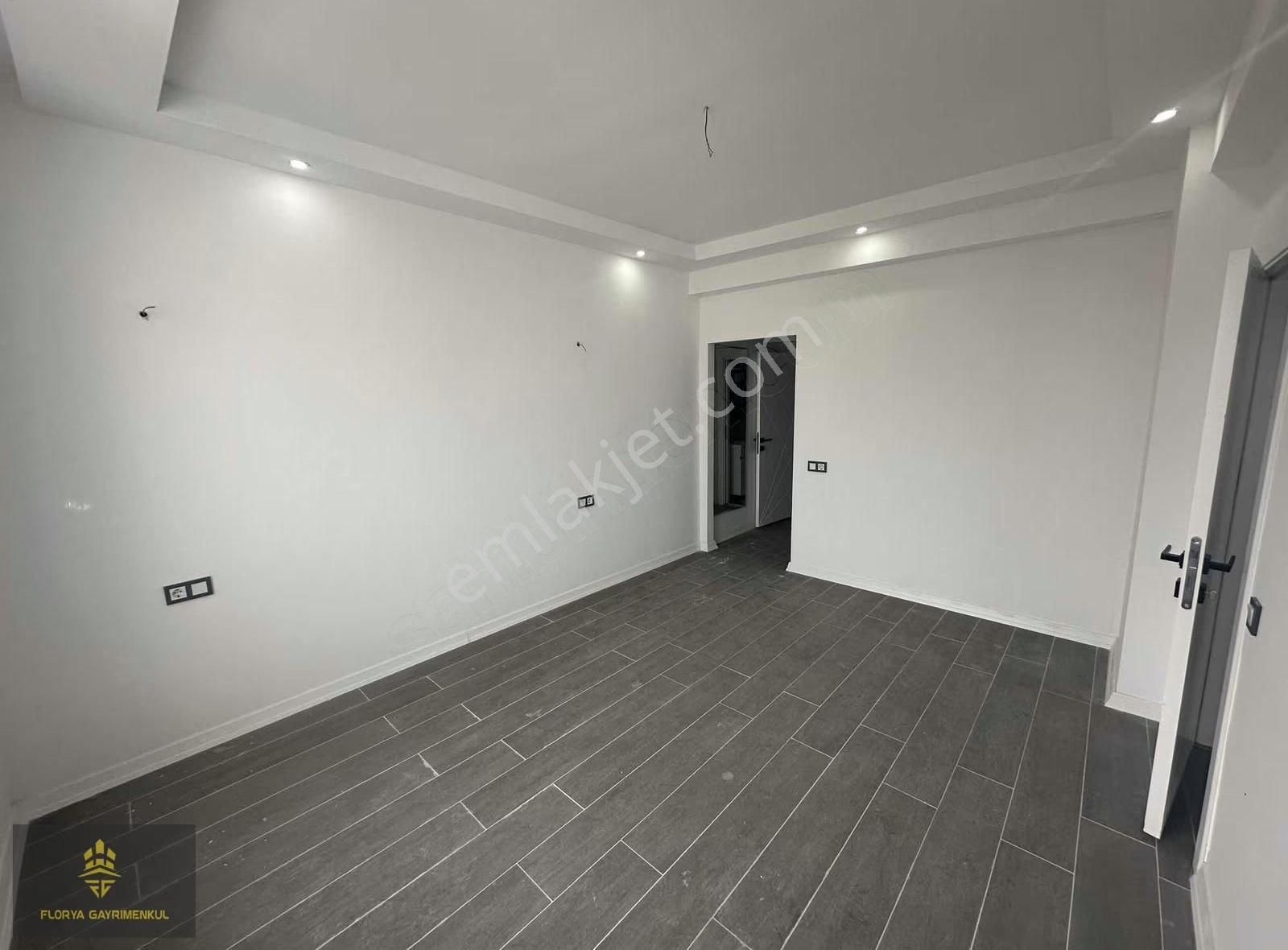 Batıkentte Site İçi Kilerli Giyinme Odalı Ultra Lüks Daire - Görsel 18