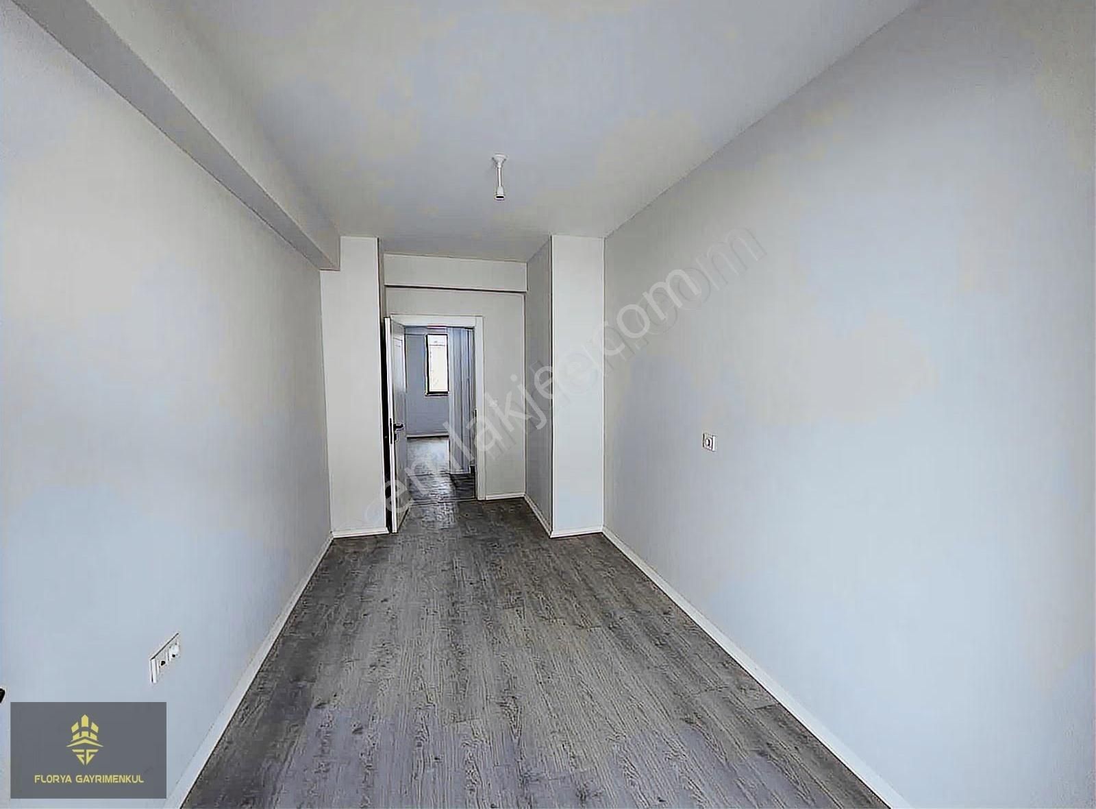 Çamlıca Mh. Güzel Konumda Ebevyn Banyolu 3+1 Ferah Daire - Görsel 14