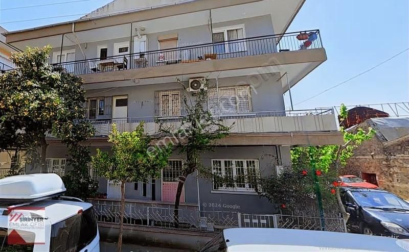 Şirinyer Merkezde Satılık 3 Katlı Müstakil Ev