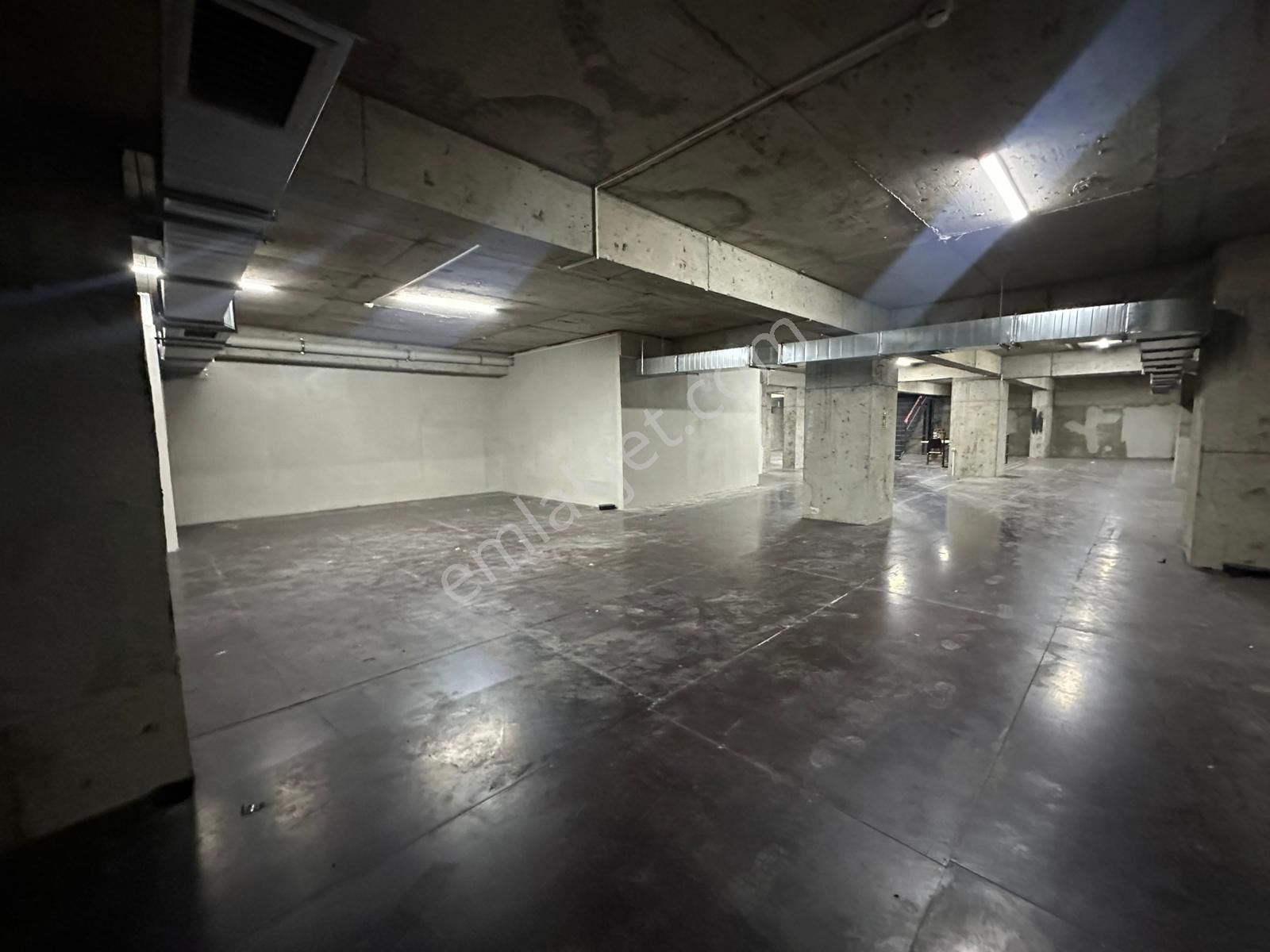Esenler Menderes Mahallesinde 700m2/2 Katlı / 5 Yılıık Binada Kiralık Depo - Görsel 9