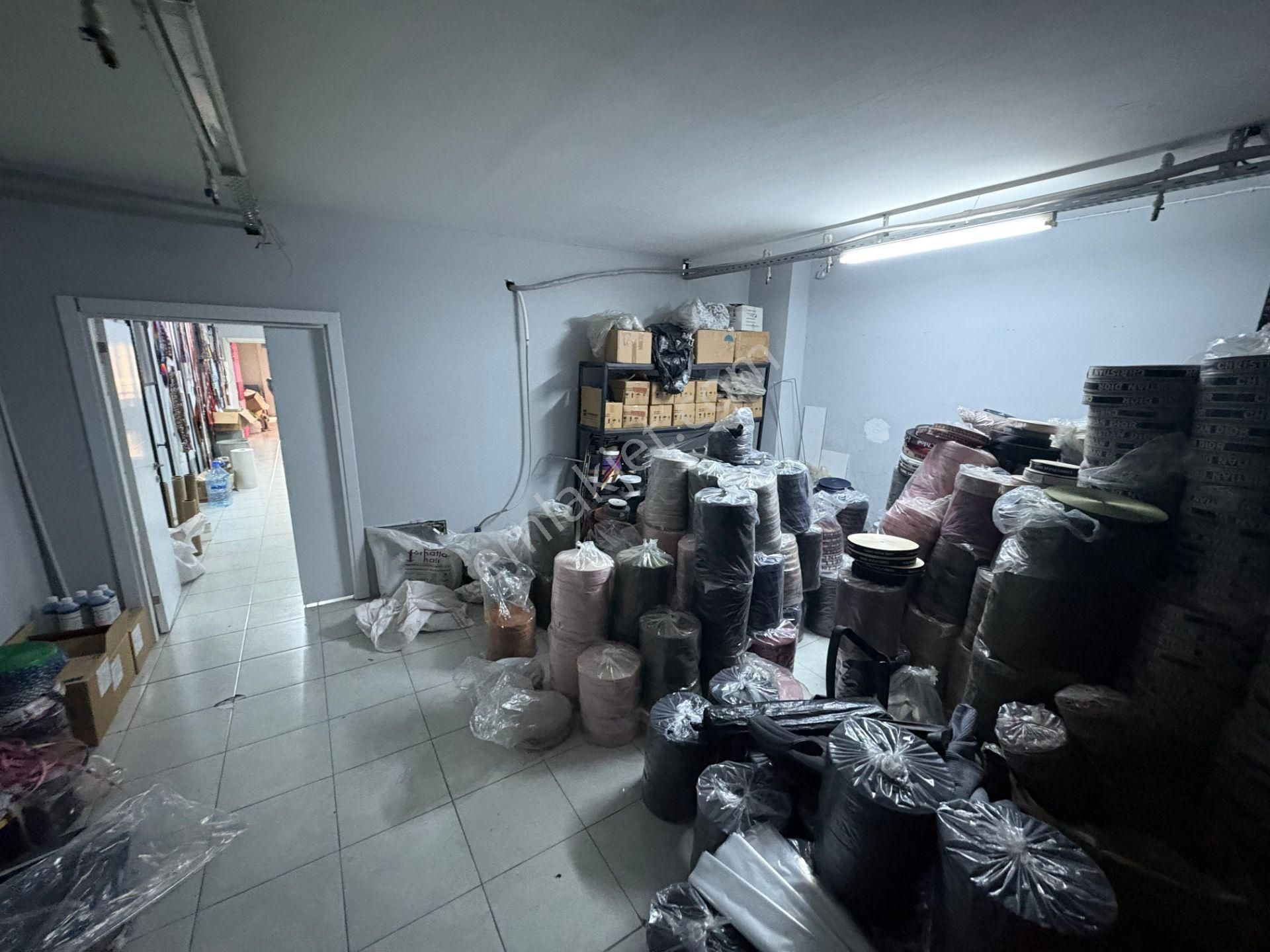Bayrampaşa Alba Sanayi Sitesi'nde Kiralık Atölye & Dükkan - Görsel 12