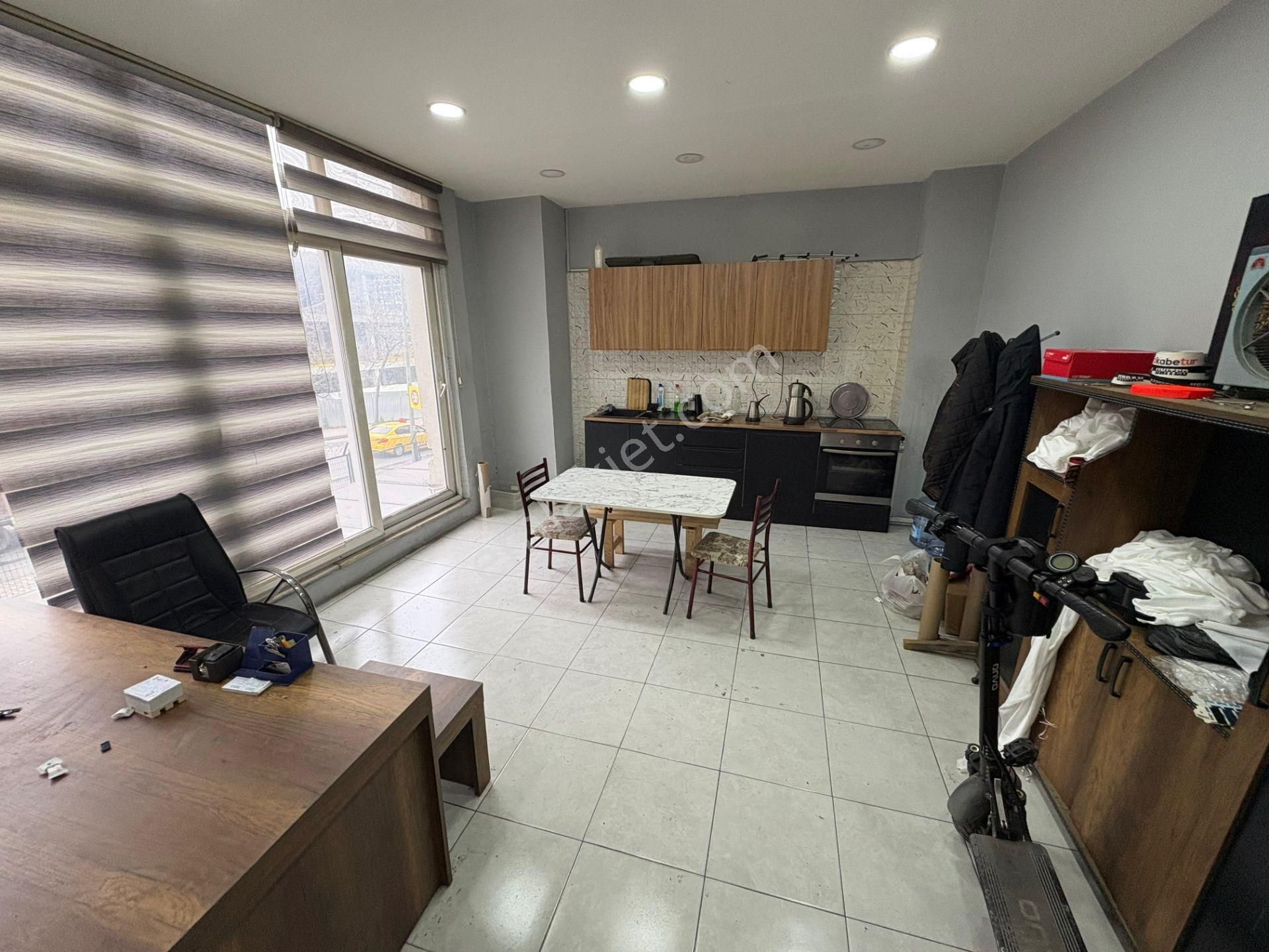Bayrampaşa Alba Sanayi Sitesi'nde Kiralık Atölye & Dükkan - Görsel 4
