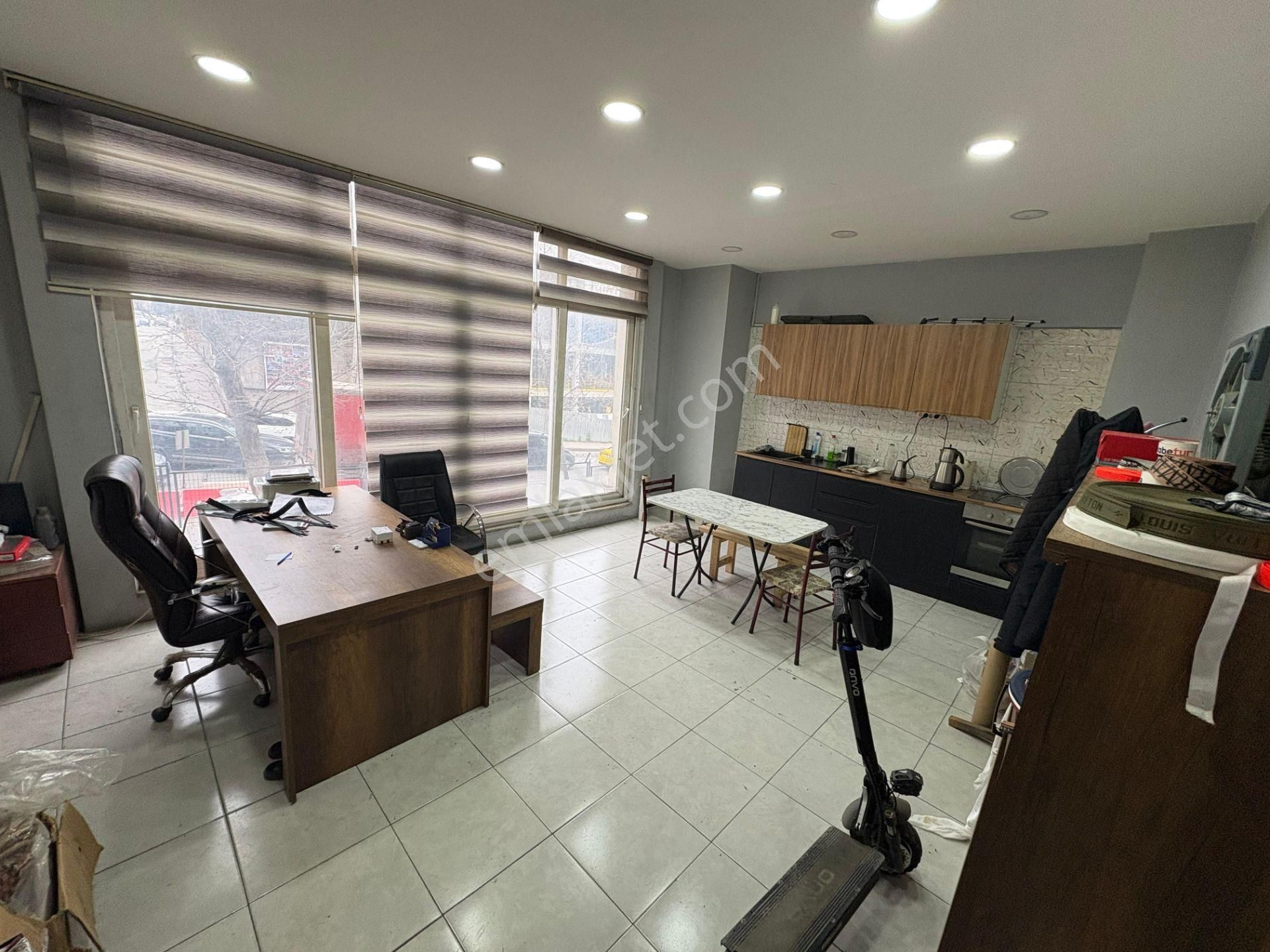Bayrampaşa Alba Sanayi Sitesi'nde Kiralık Atölye & Dükkan - Görsel 2