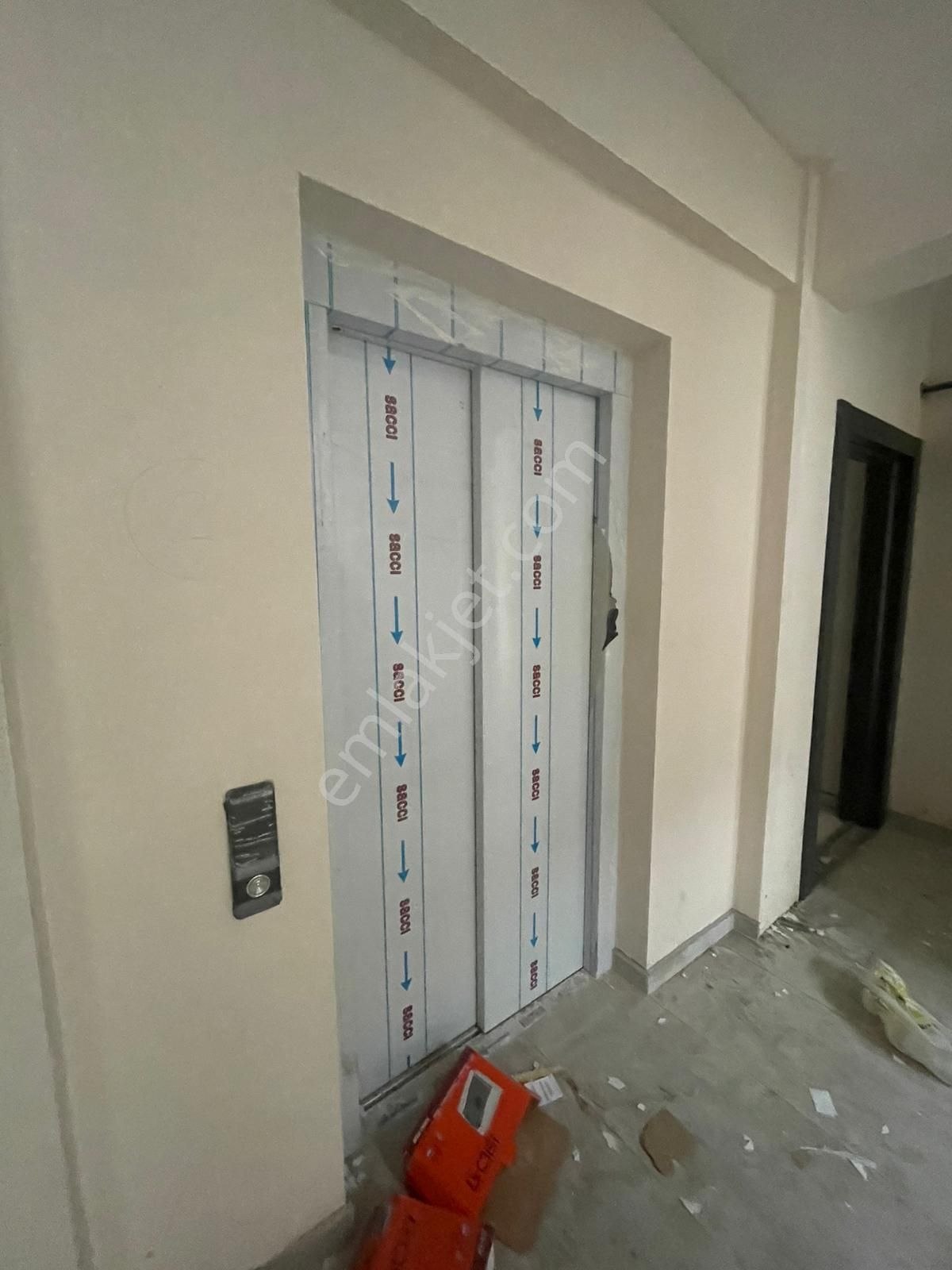 Afyon Üçok Emlaktan Ali İhsan Paşa Mah Satılık Sıfır 3+1 Lüx Asansörlü Daire - Görsel 4