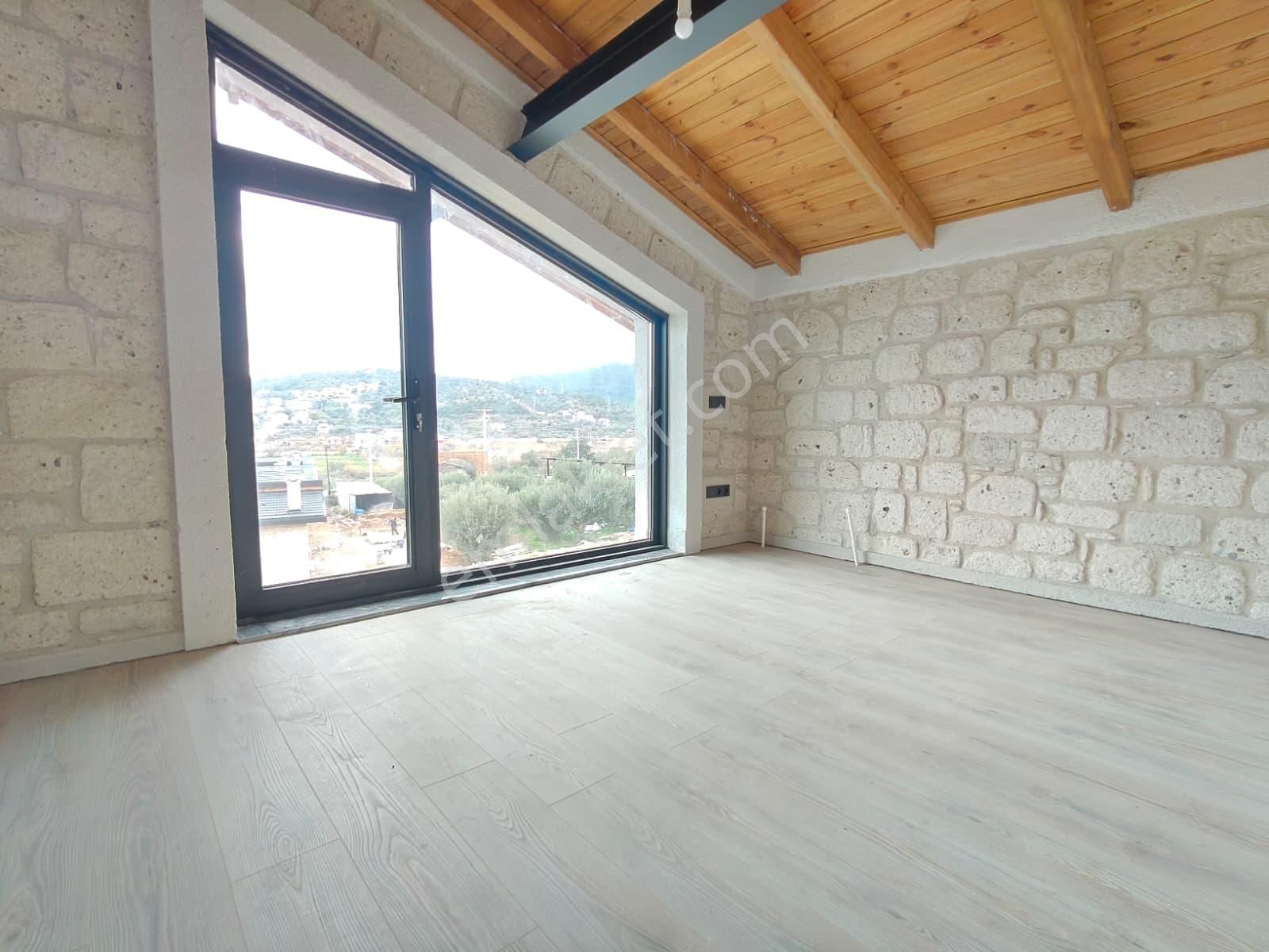 Urla Balıklıova'da Site İçerisinde Alaçatı Tarzı Taş Villa - Görsel 21