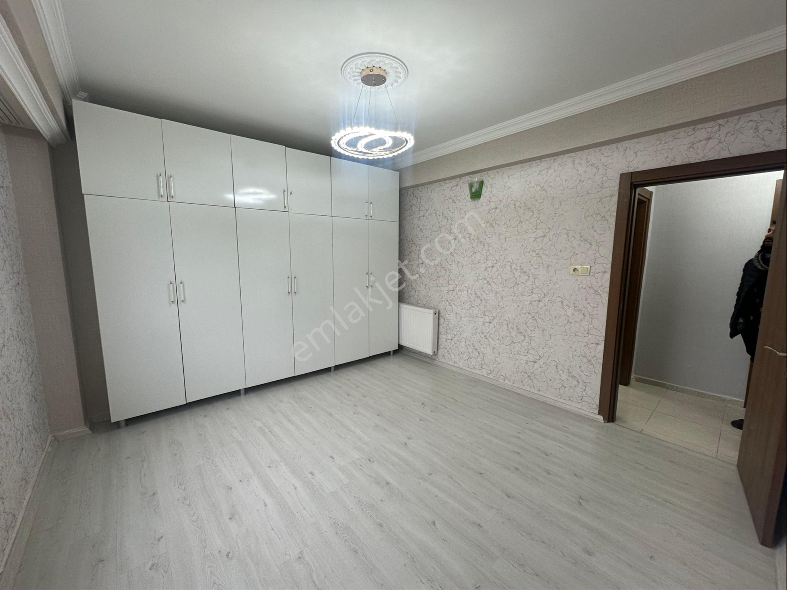 Akev Gayrimenkul'den Karaköprü Doğukentte Bakımlı Ara Kat 4+1 Daire - Görsel 13