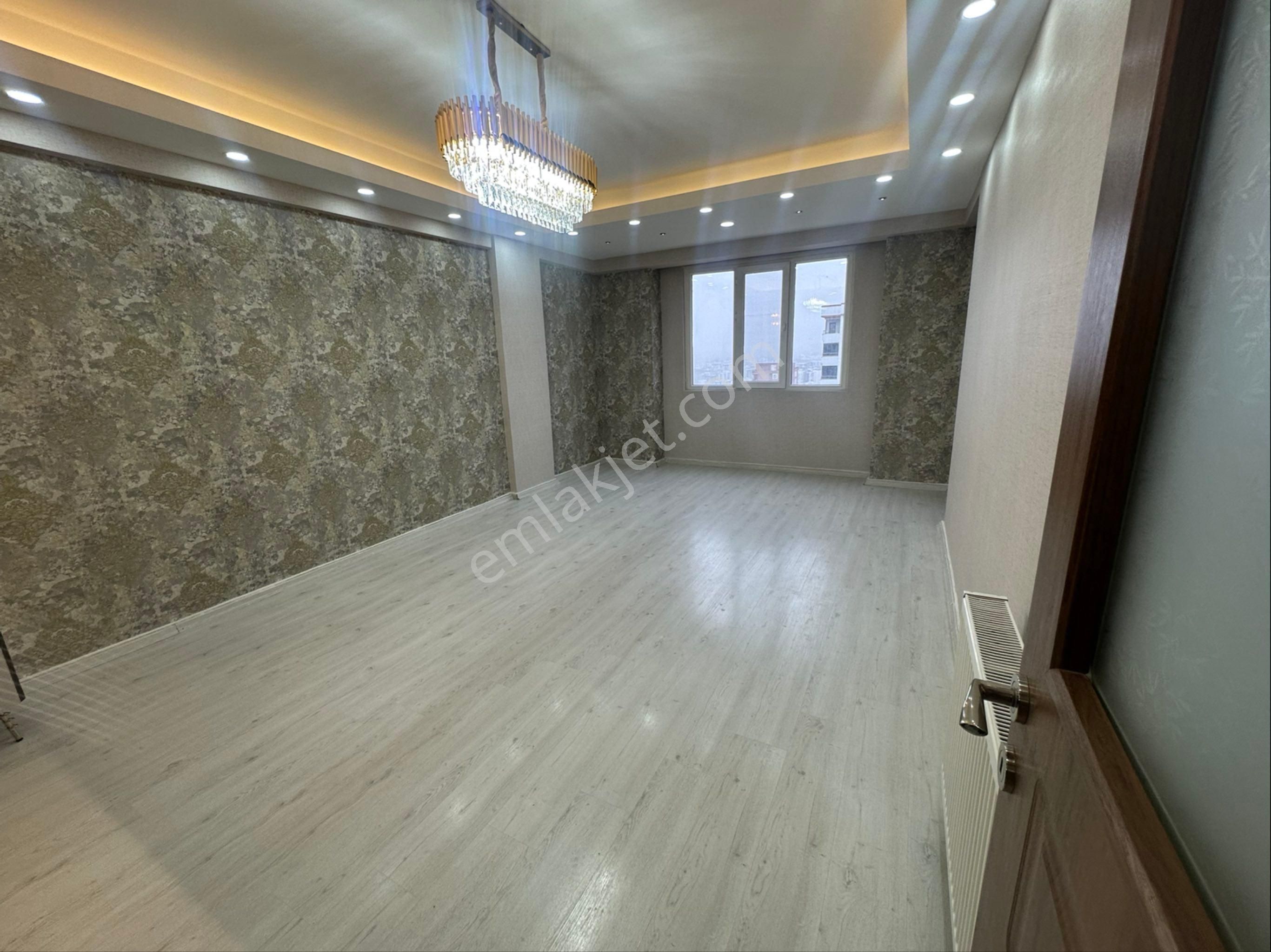 Akev Gayrimenkul'den Karaköprü Doğukentte Bakımlı Ara Kat 4+1 Daire - Görsel 5