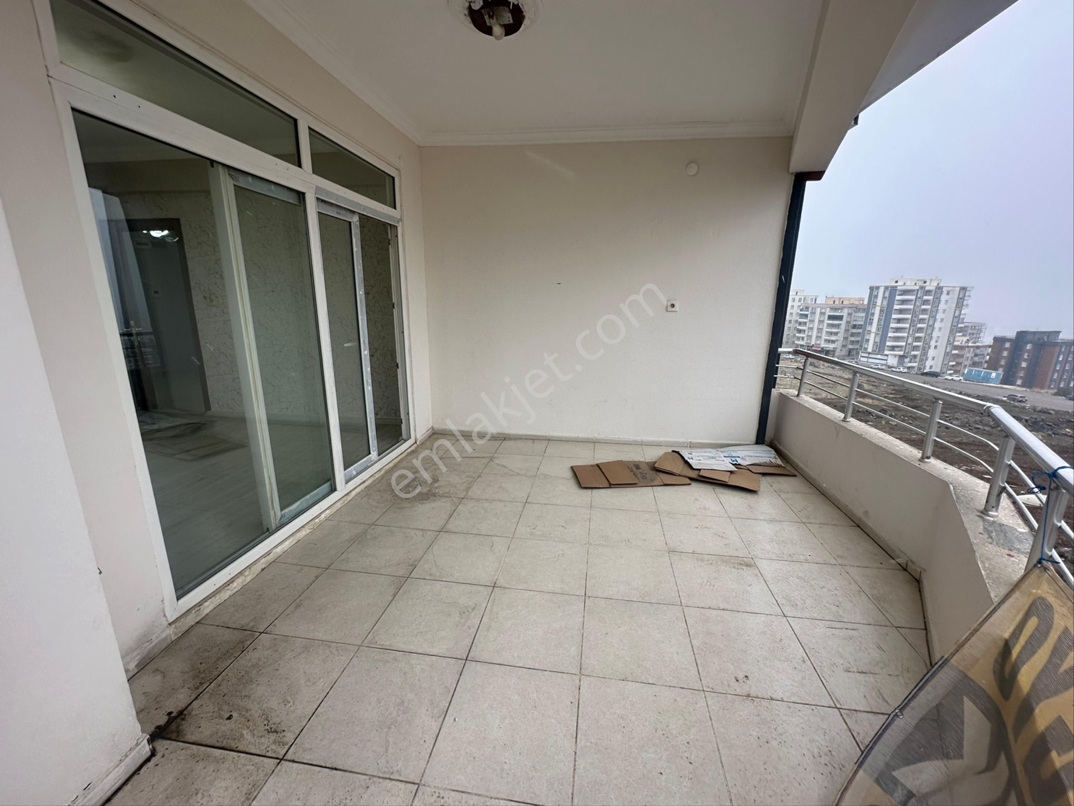 Akev Gayrimenkul'den Karaköprü Doğukentte Bakımlı Ara Kat 4+1 Daire - Görsel 25