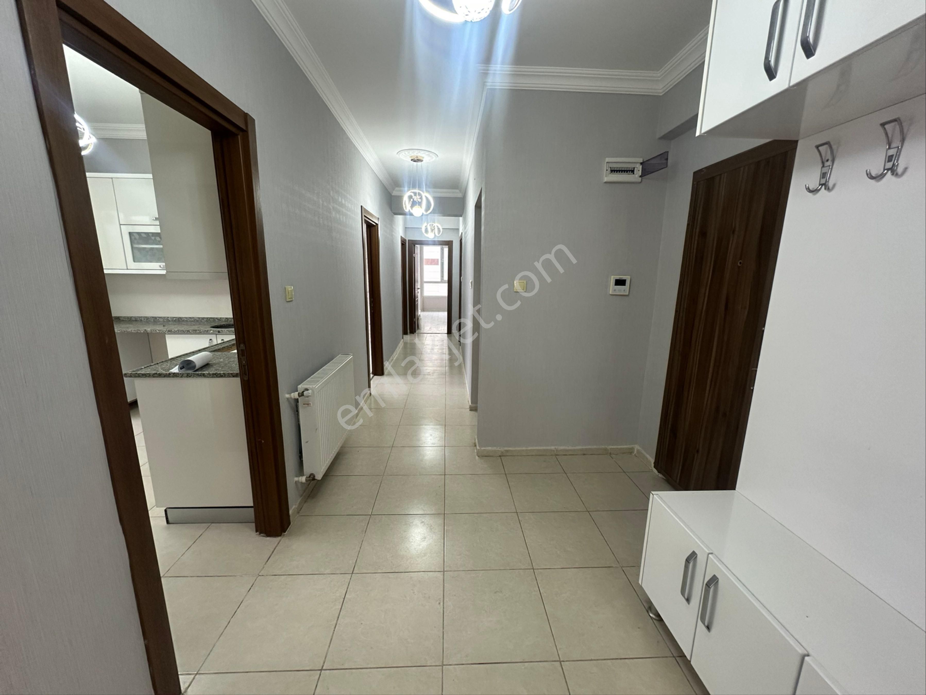 Akev Gayrimenkul'den Karaköprü Doğukentte Bakımlı Ara Kat 4+1 Daire - Görsel 24