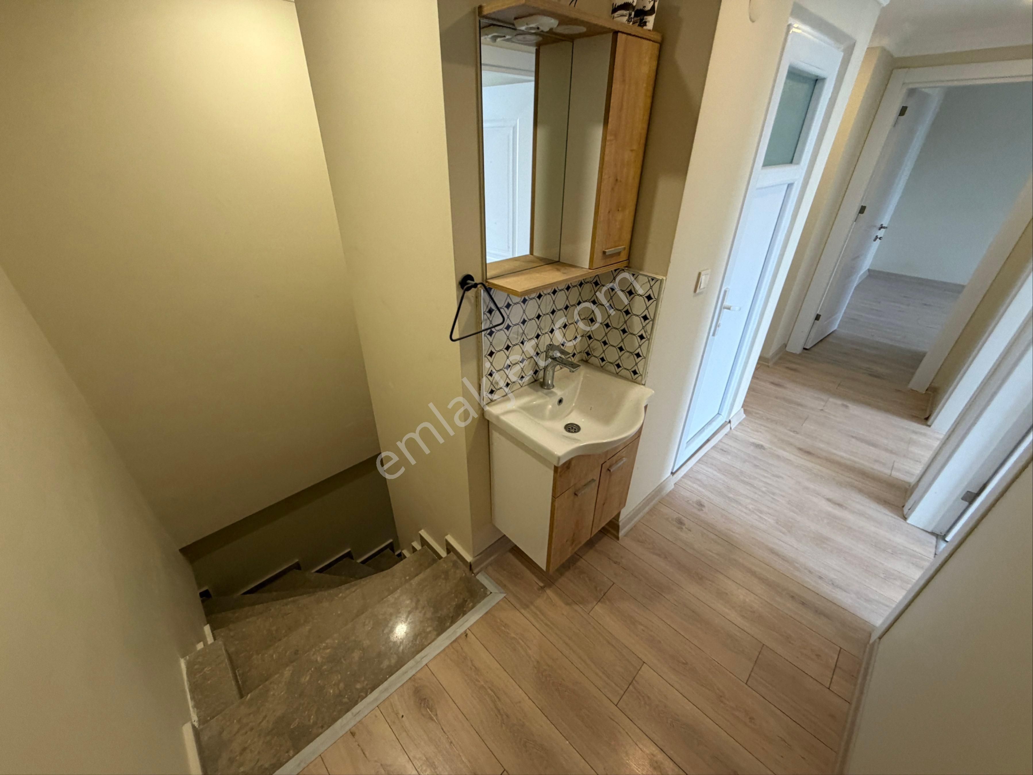 Aydın İnş. 1.cebeci Cad. Komşu 4+1 180m2 3.yıllık Asansörlü Dublex - Görsel 32