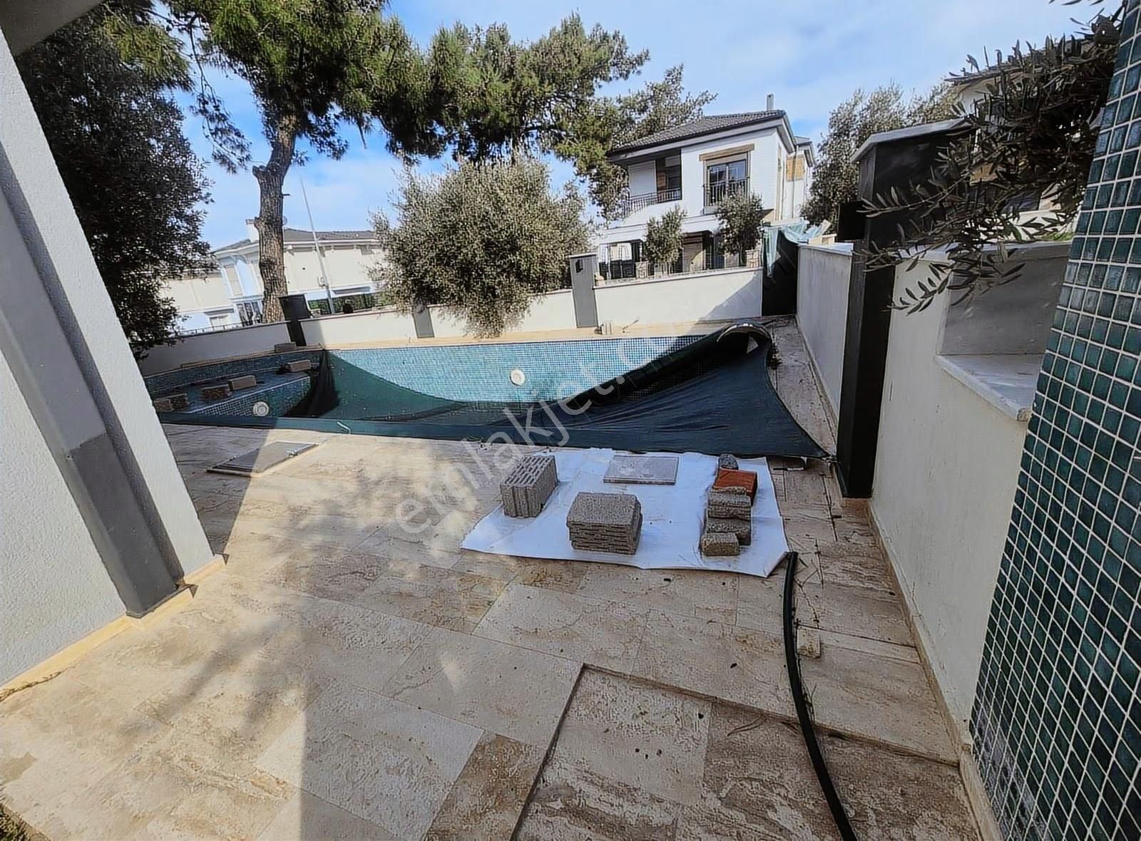 Davutlar Termal Bölgesinde 4+1 Havuzlu Müstakil Villa - Görsel 10