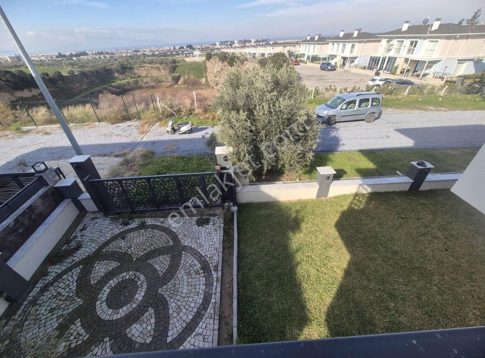 Davutlar Termal Bölgesinde 4+1 Havuzlu Müstakil Villa - Görsel 2