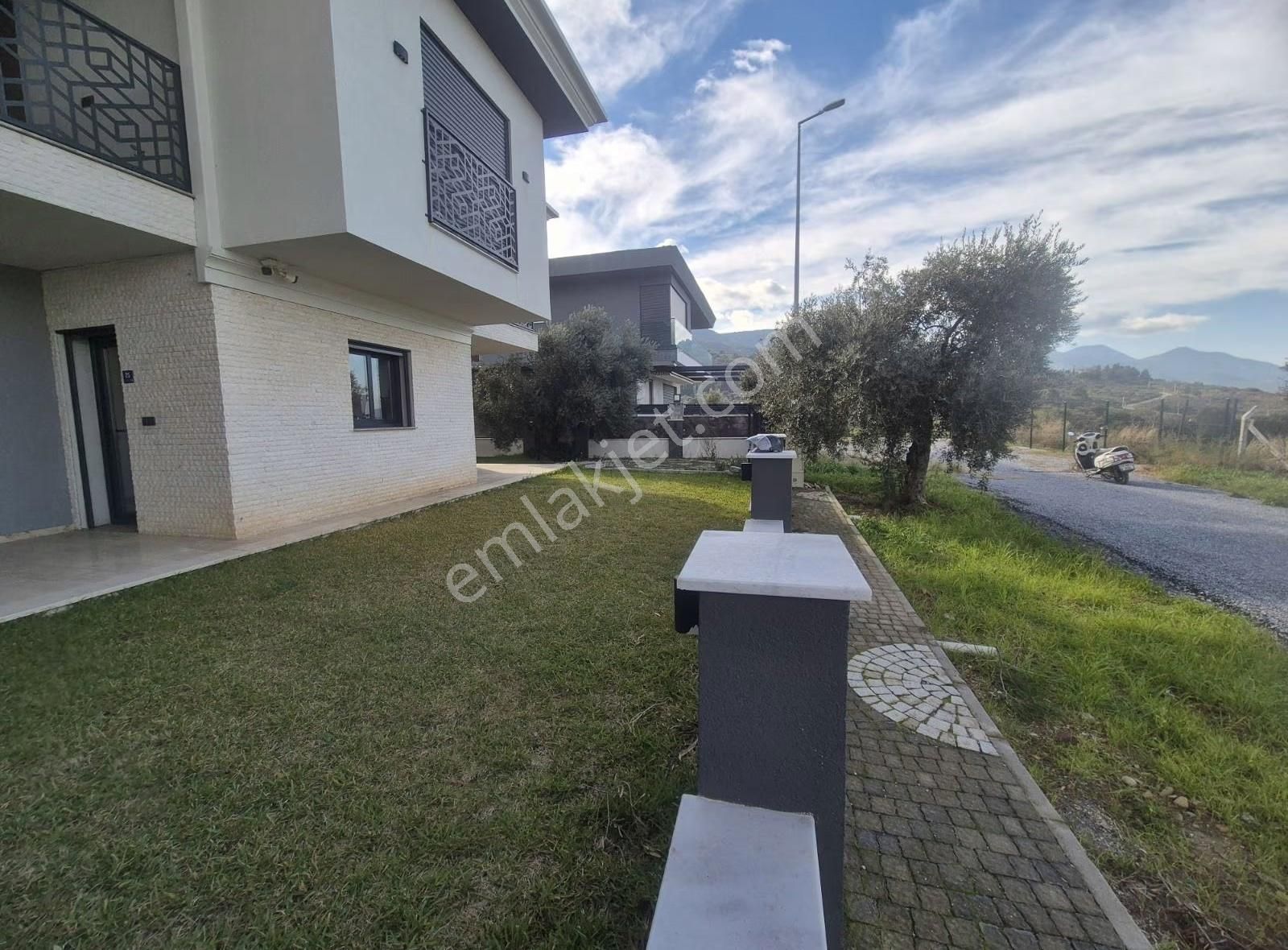 Davutlar Termal Bölgesinde 4+1 Havuzlu Müstakil Villa - Görsel 16