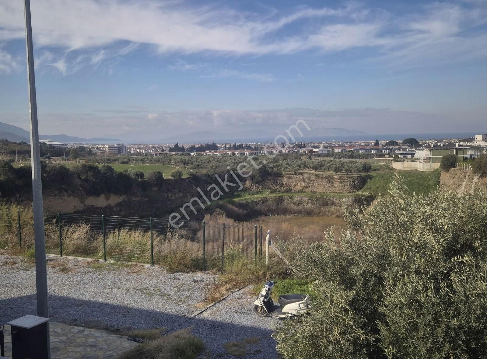 Davutlar Termal Bölgesinde 4+1 Havuzlu Müstakil Villa - Görsel 19