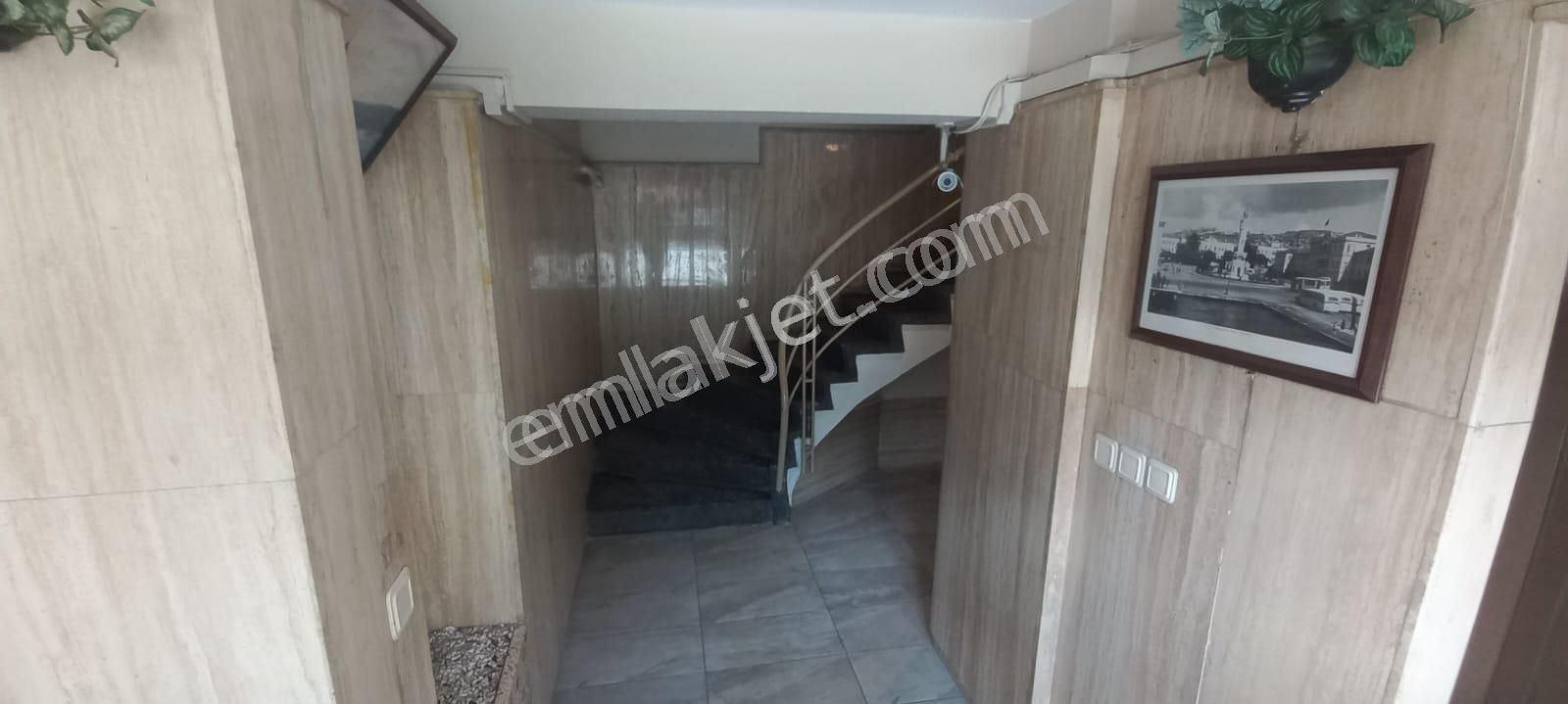 Sadıkbey' De Ana Cadde Üzerinde Kupon Satılık Daire - Görsel 17