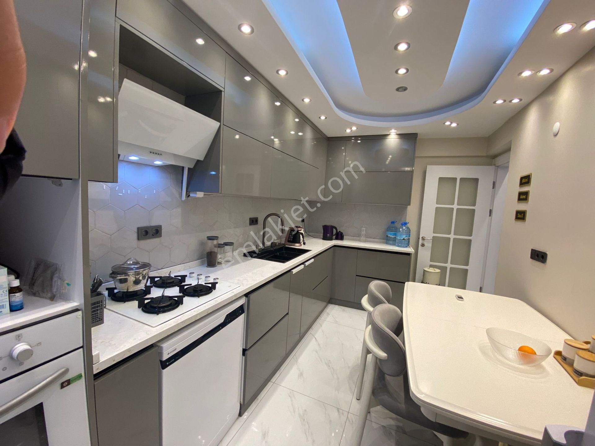 Acil Konak Zeytinlik Hacıbayram Camisi Civarı Kemer İzban Yakını 3+1 100m2 Full Tadilatlı Satılık D. - Görsel 23