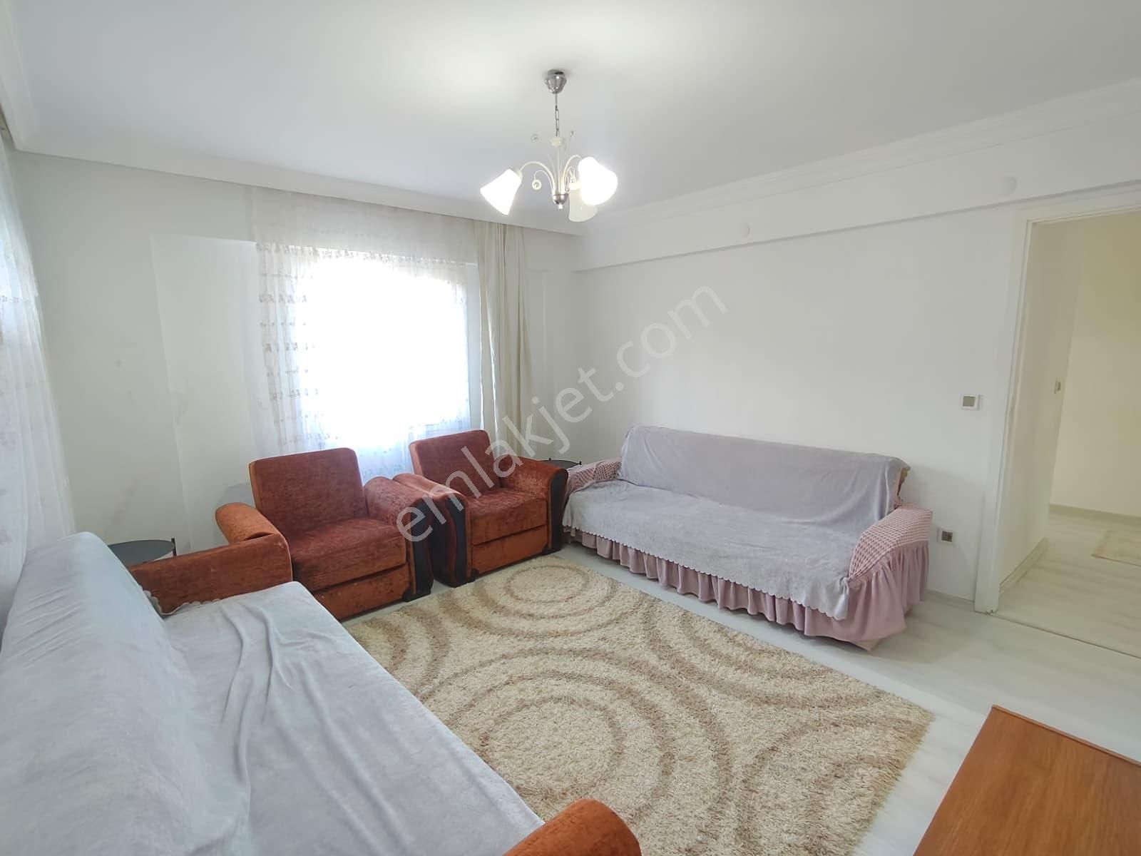 Balçova Çetin Emeç Tanju Okan Sok. 6 Yıllık Satılık 2+1daire - Görsel 6