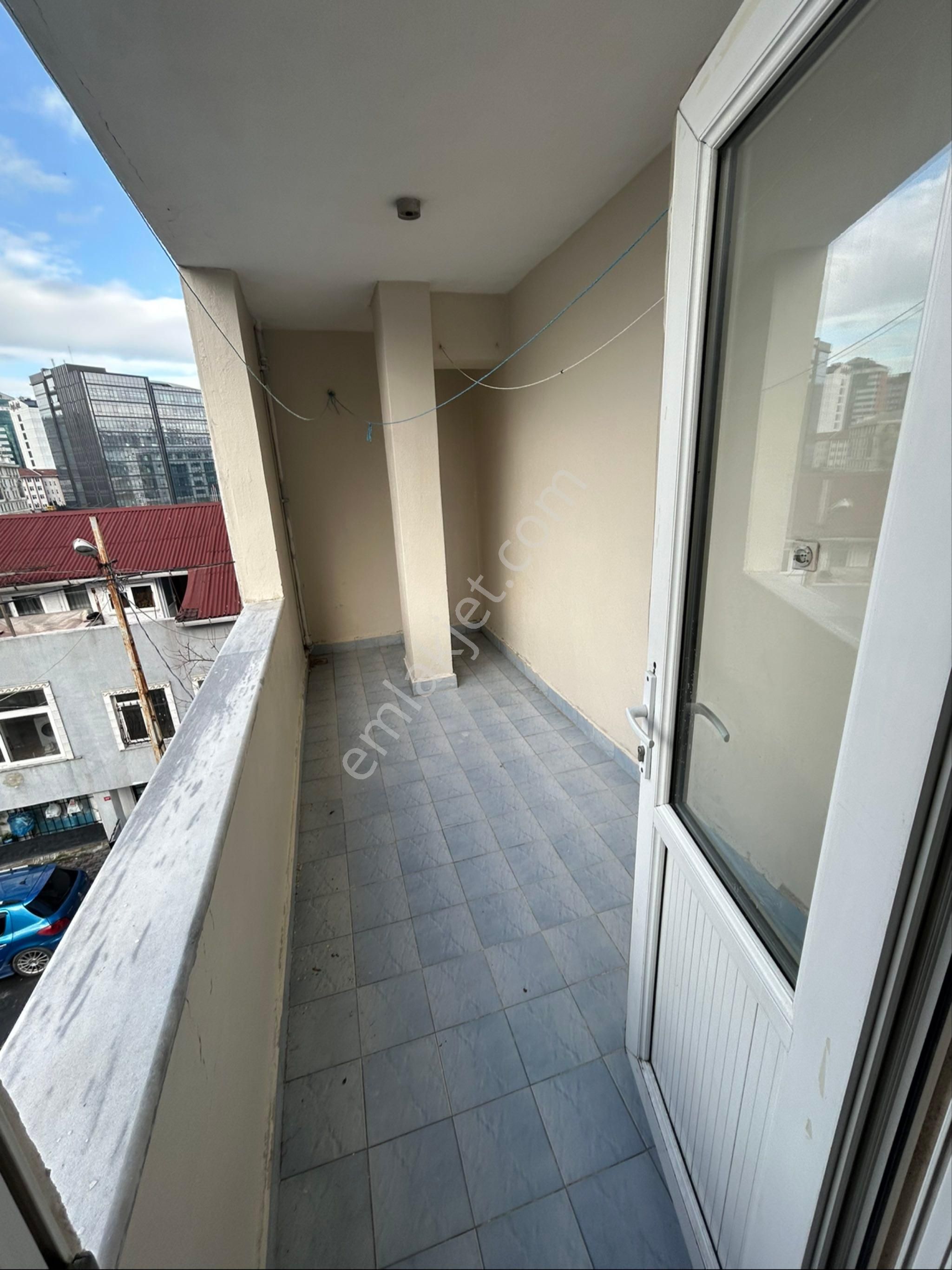 Kiralık 1+1 Doğalgaz Kombili 2.kat Daire - Görsel 3