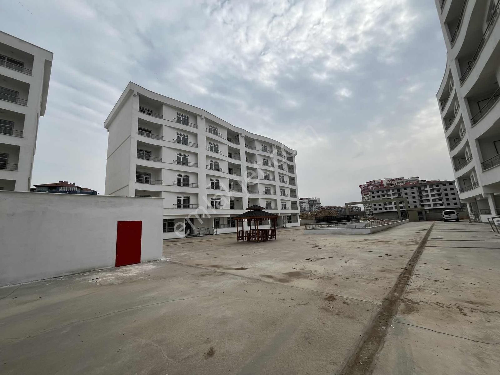 Fetih Caddesi Üzeri Ödemesiz Fırsat 2+1 Daire Pera Park Karatay - Görsel 6