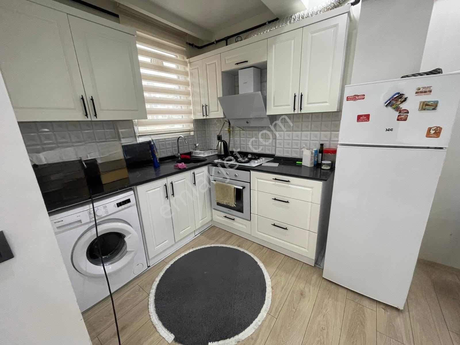 Esradan Satılık Tramvaya Yakın Emin Evi Uygun Ara Kat 1+1