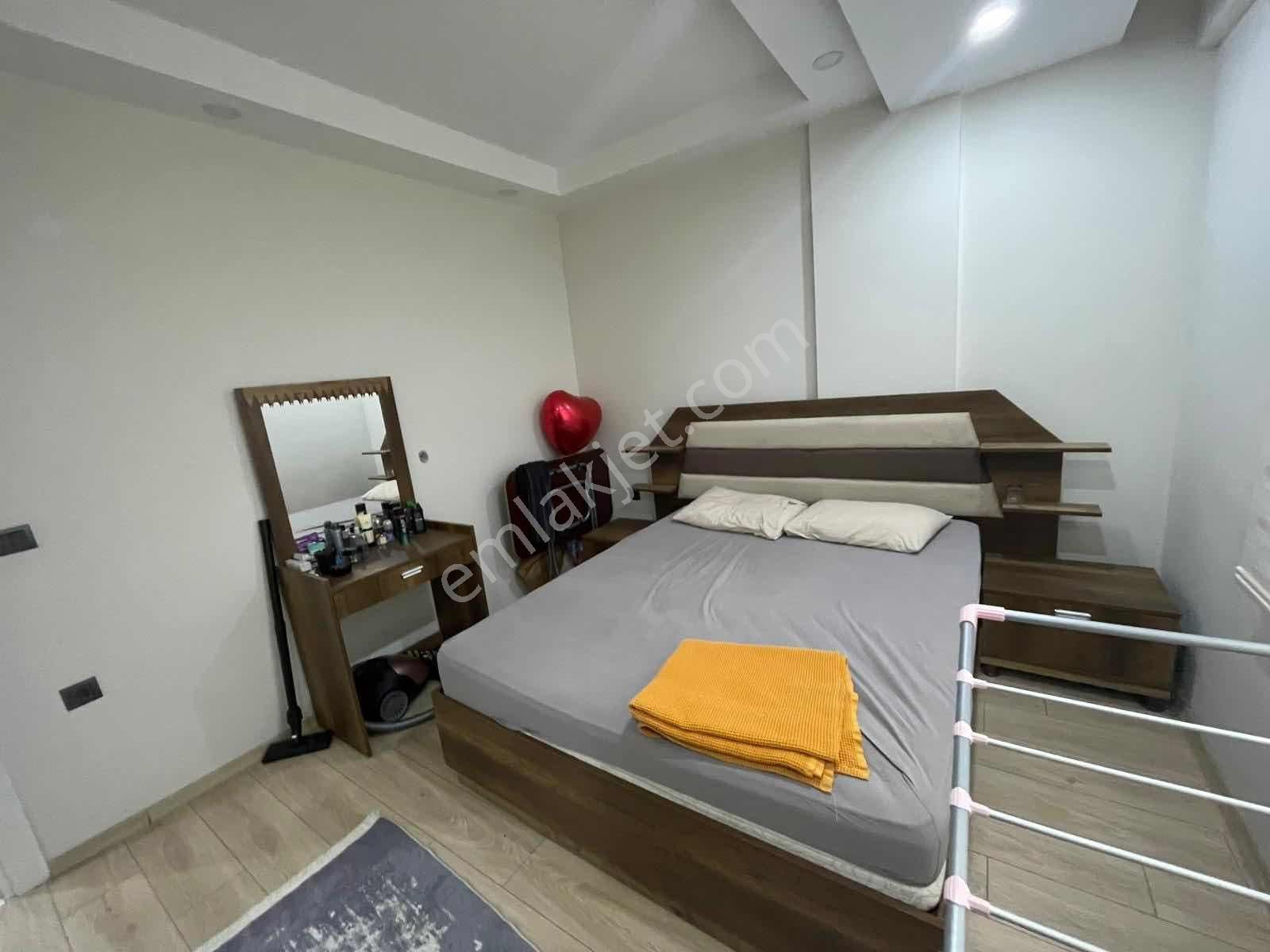 Esradan Satılık Tramvaya Yakın Emin Evi Uygun Ara Kat 1+1 - Görsel 6