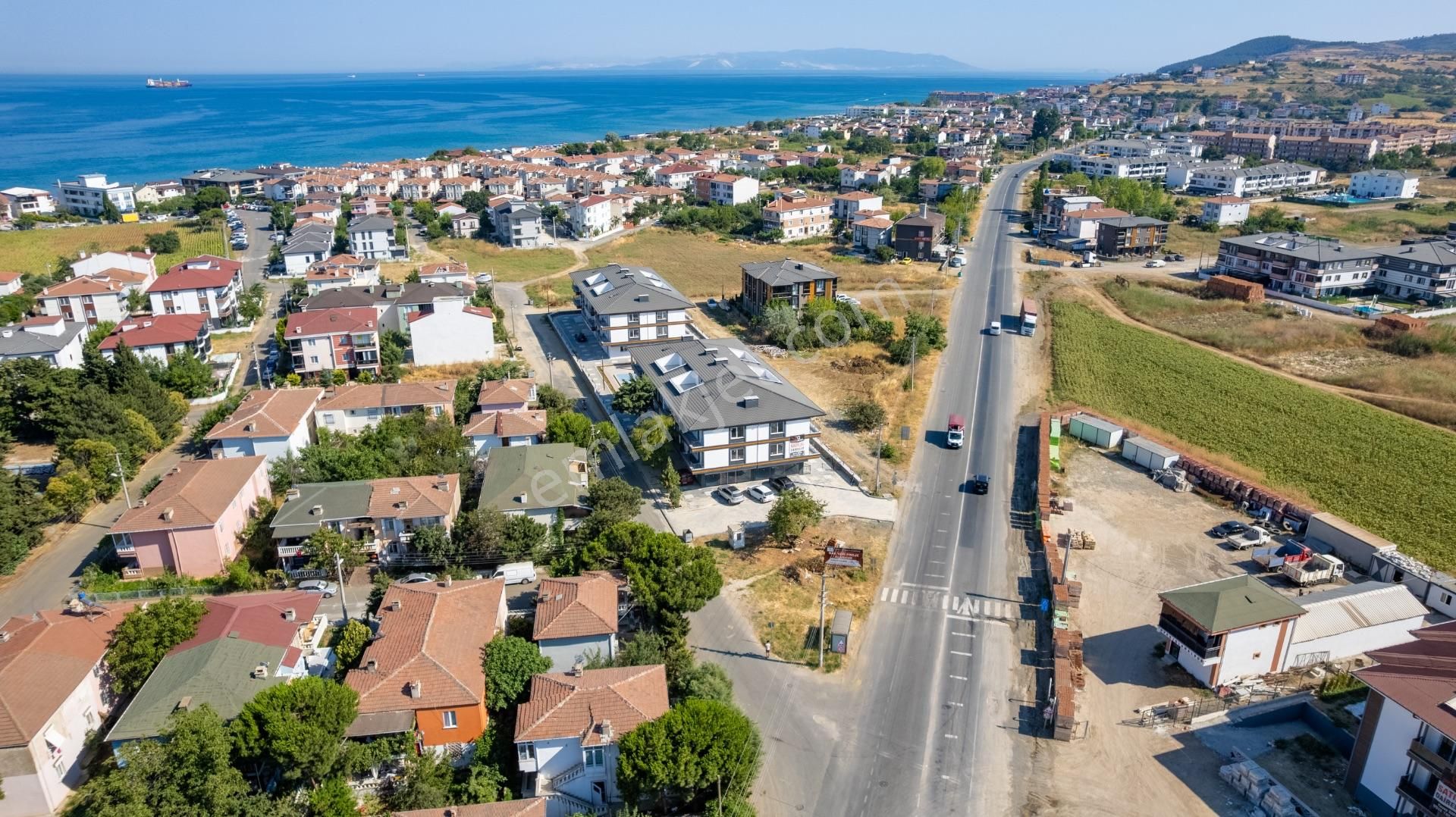 Kumbağ Deniz Tarafında Havuzlu Sitede Satılık Lüks 2+1 Daireler - Görsel 2
