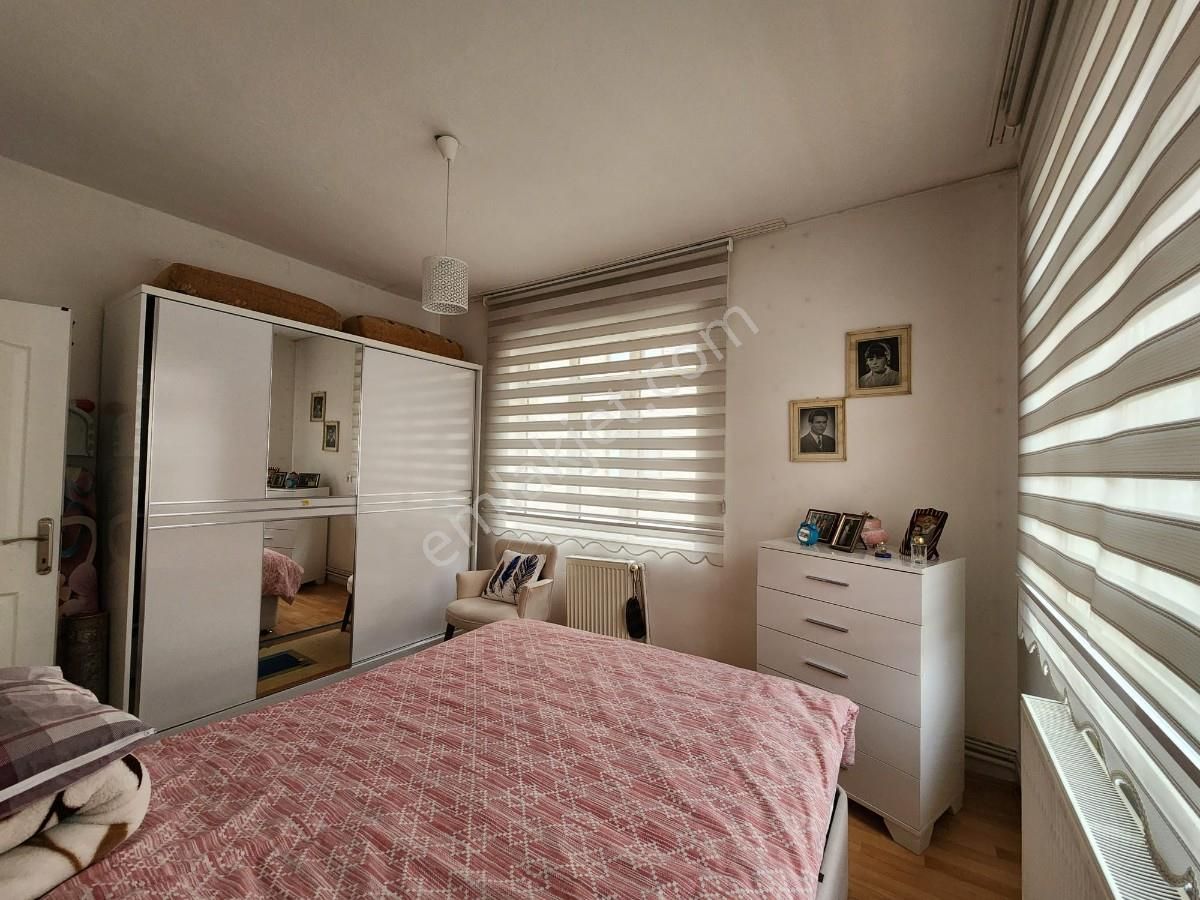 Aydınlıkevler Mah.çağdaş Cad. Üzeri Çok Merkezi Konum 3+1 Katta - Görsel 31