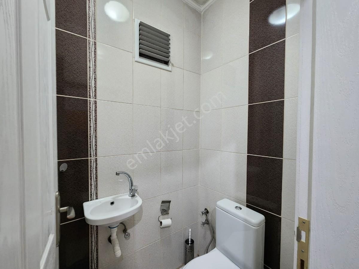 Aydınlıkevler Mah.çağdaş Cad. Üzeri Çok Merkezi Konum 3+1 Katta - Görsel 18