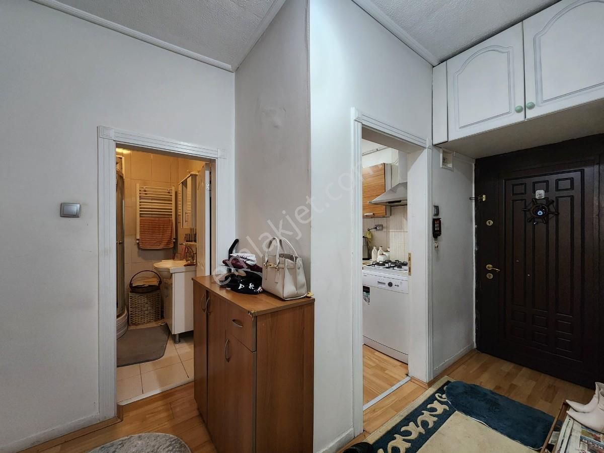 Aydınlıkevler Mah.çağdaş Cad. Üzeri Çok Merkezi Konum 3+1 Katta - Görsel 16