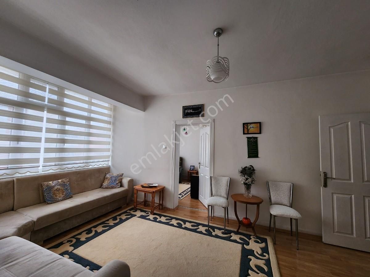 Aydınlıkevler Mah.çağdaş Cad. Üzeri Çok Merkezi Konum 3+1 Katta - Görsel 30