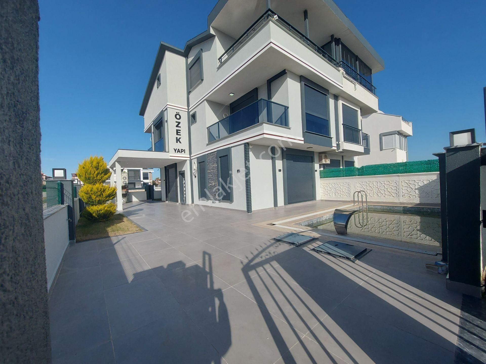 Müstakil Havuzlu Bahçeli Otoparklı Ebeveyn Banyolu Satılık Villa - Görsel 35