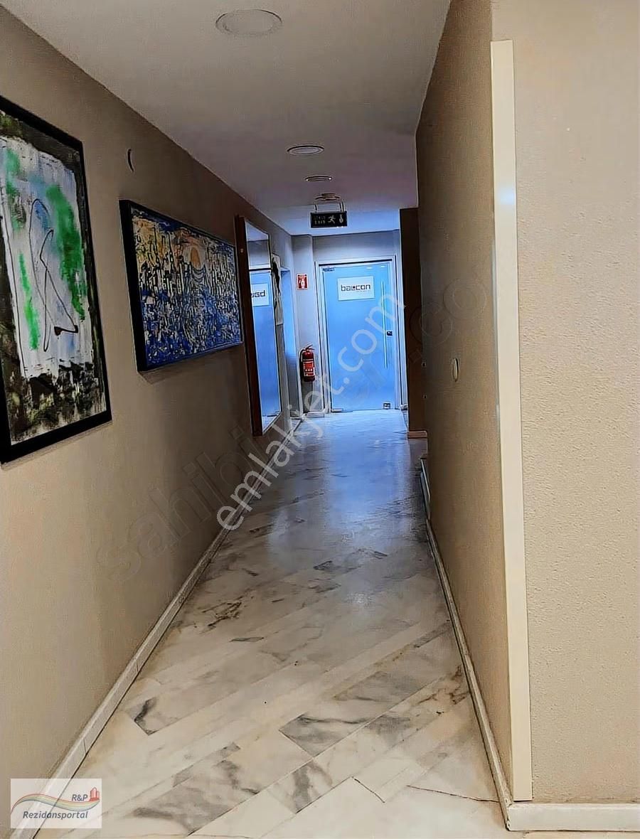 Halkalı Merkezde Prestijli İş Merkezinde 320 M² Kiralık Ofis - Görsel 4