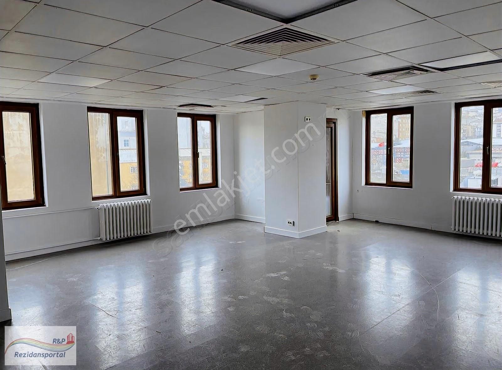 Halkalı Merkezde Prestijli İş Merkezinde 320 M² Kiralık Ofis - Görsel 3