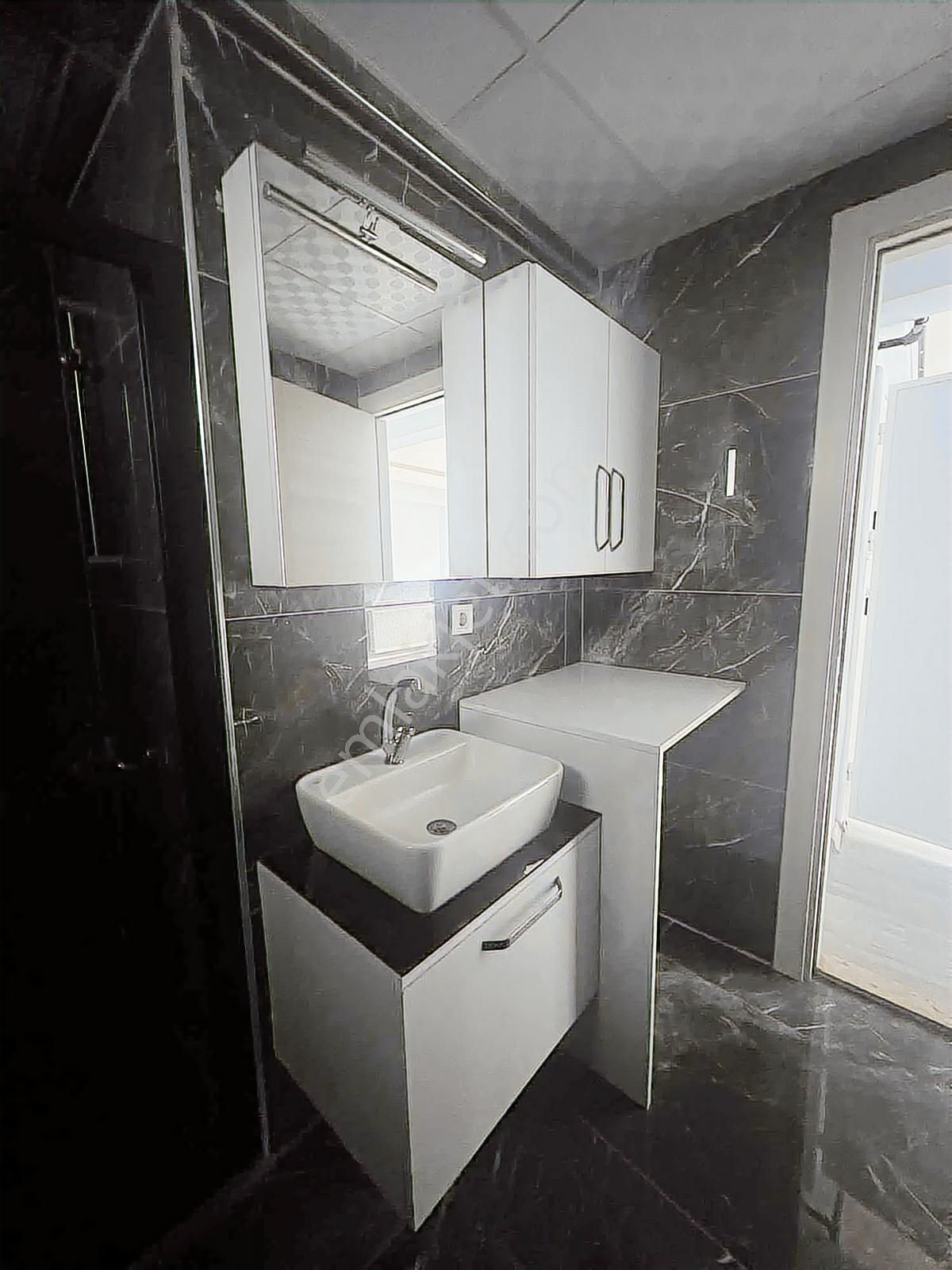 Hasanağa Bahçesi'nin Yanında Kiralık 1 + 1 - Görsel 8