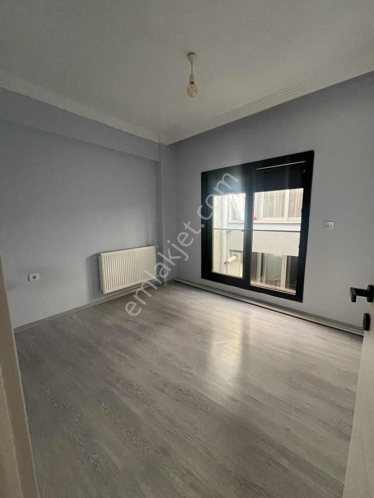Hasanağa Bahçesi'nin Yanında Kiralık 1 + 1 - Görsel 4