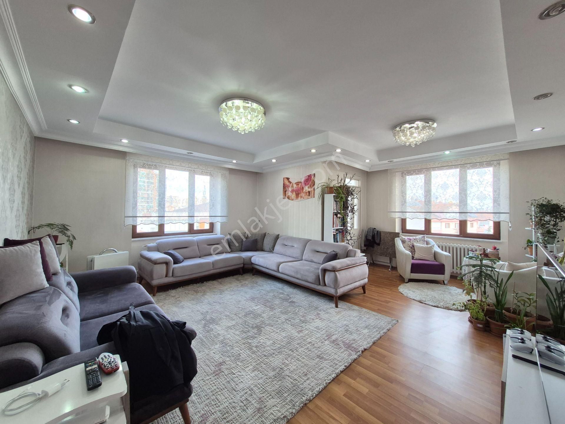 Meram Melikşah Mah. Cadde Cepheli Bakımlı Ve Masrafsız 3+1 Asansörlü Daire - Görsel 3