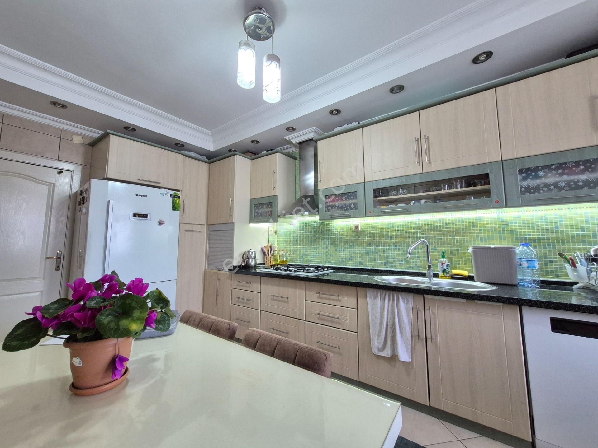 Meram Melikşah Mah. Cadde Cepheli Bakımlı Ve Masrafsız 3+1 Asansörlü Daire - Görsel 12