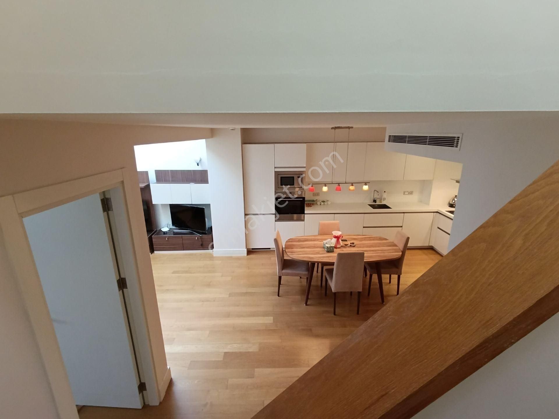 Şişli Bomonti’de Lüks Site İçinde Kiralık Eşyalı 2+1 Dubleks Daire | Extensa Bomonti Apartmanı - Görsel 13