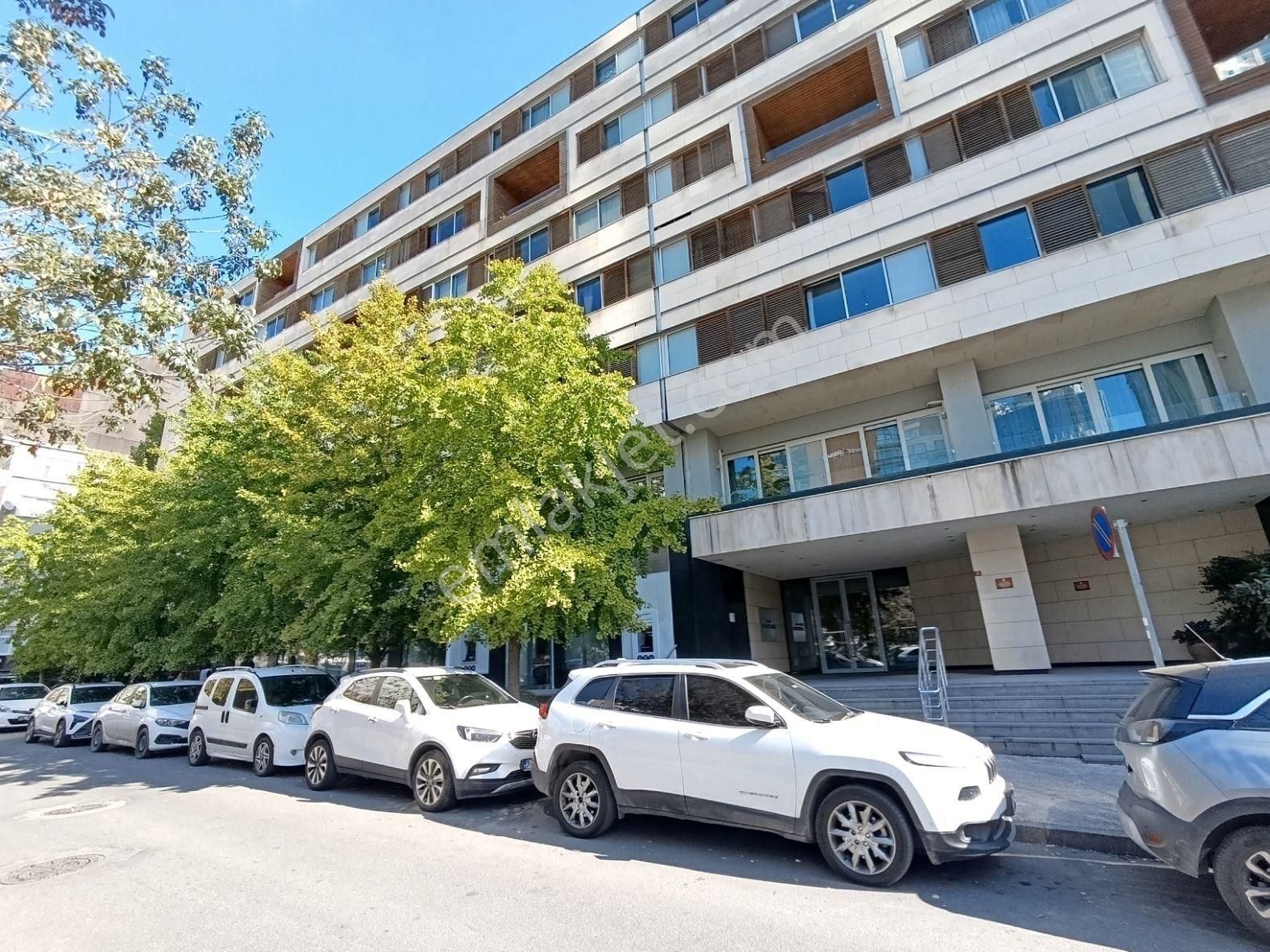 Şişli Bomonti’de Lüks Site İçinde Kiralık Eşyalı 2+1 Dubleks Daire | Extensa Bomonti Apartmanı - Görsel 28