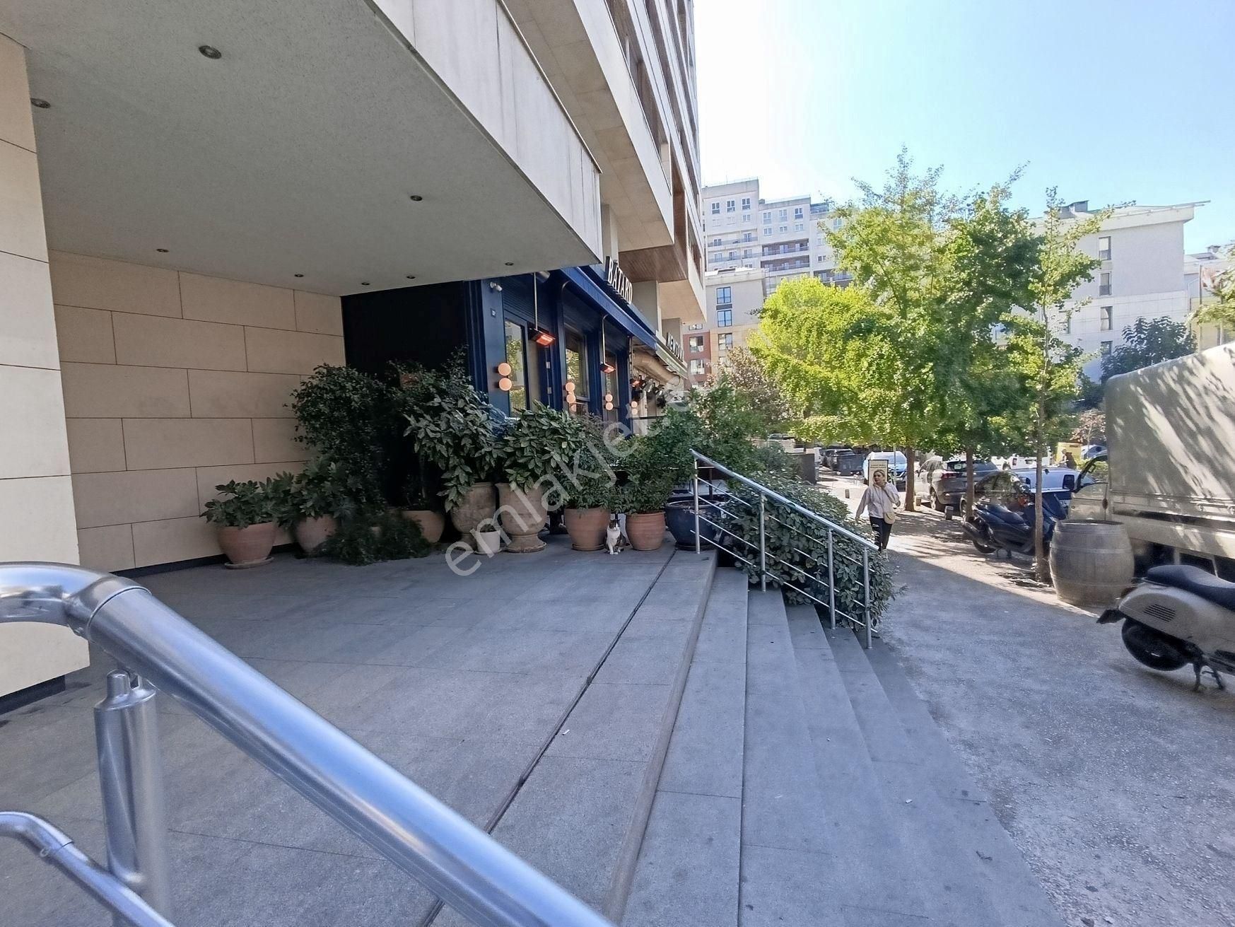 Şişli Bomonti’de Lüks Site İçinde Kiralık Eşyalı 2+1 Dubleks Daire | Extensa Bomonti Apartmanı - Görsel 27