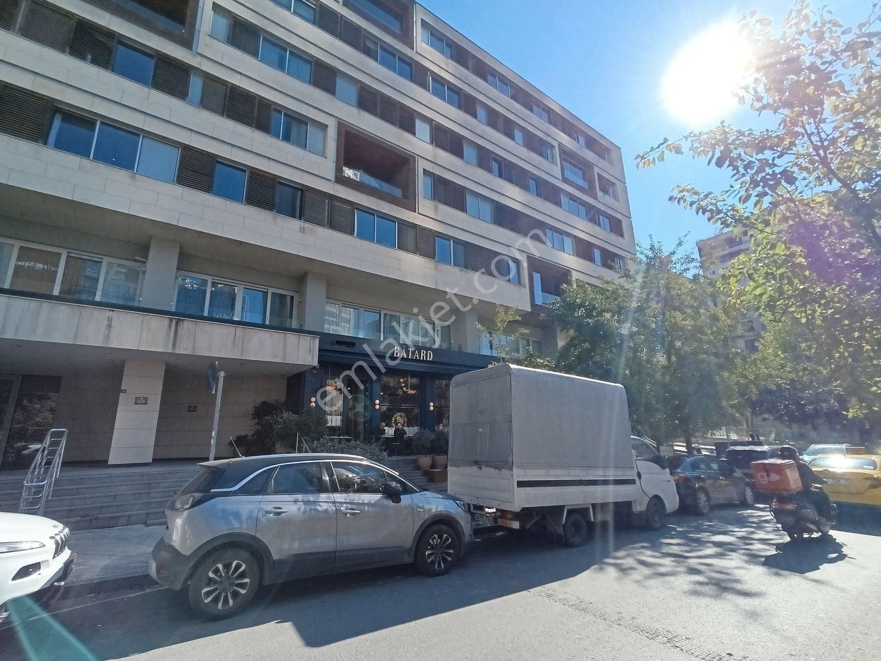 Şişli Bomonti’de Lüks Site İçinde Kiralık Eşyalı 2+1 Dubleks Daire | Extensa Bomonti Apartmanı - Görsel 29