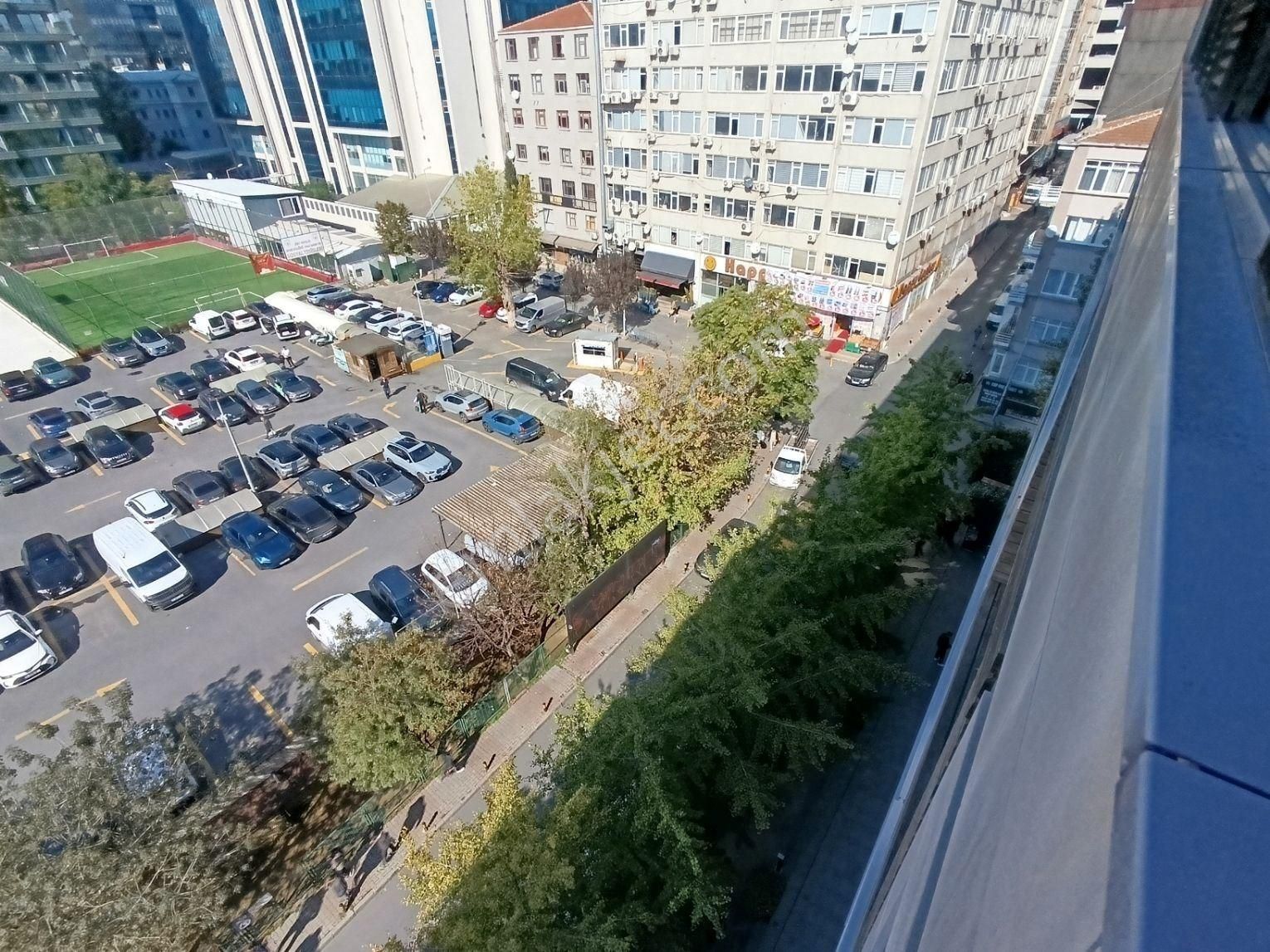 Şişli Bomonti’de Lüks Site İçinde Kiralık Eşyalı 2+1 Dubleks Daire | Extensa Bomonti Apartmanı - Görsel 35