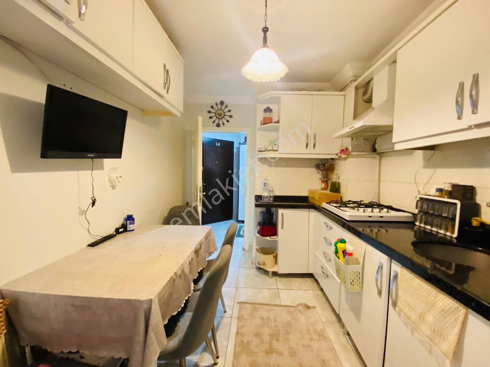 Demirlibahçe Tren İstasyonu Dibi Masrafsız 3+1 Satılık Daire !!! - Görsel 4