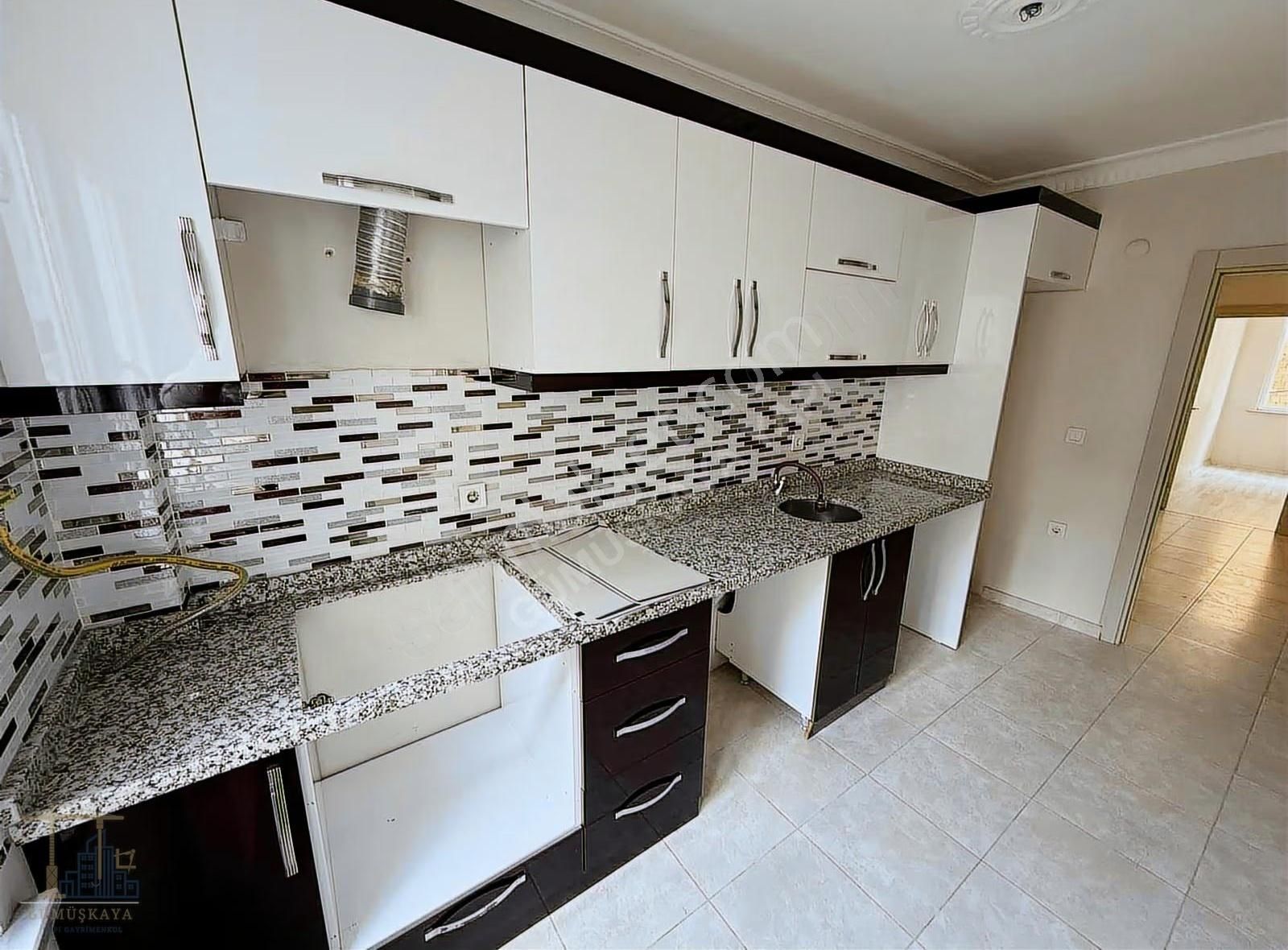 Esenyurt Yenikent / 3+1 117 M2 / Ara Kat Kullanışlı - Görsel 14