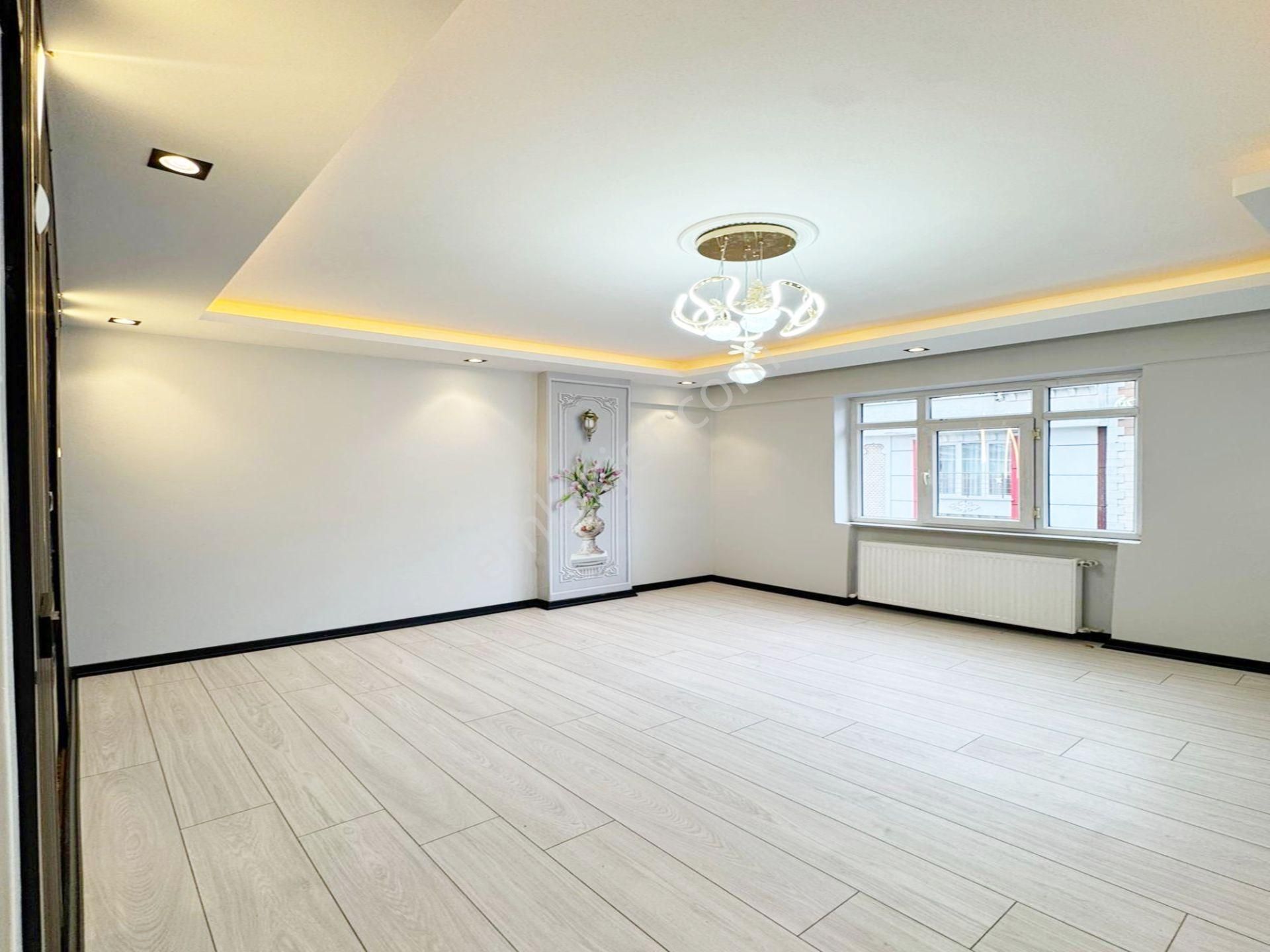 Şehitler Mah Ana Cadde Üzeri 2+1 Krediye Uygun Acil Satılık Arakat Daire