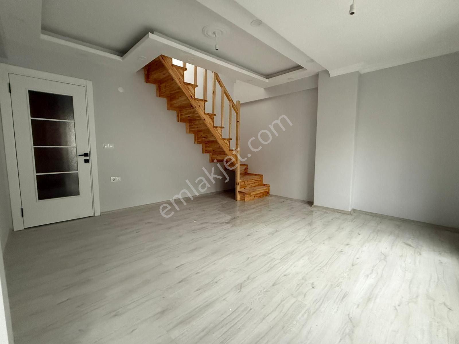 Bağcılar 15 Temmuz Mah Satılık Dubleks Daire 4+1 Krediye Uygun - Görsel 3